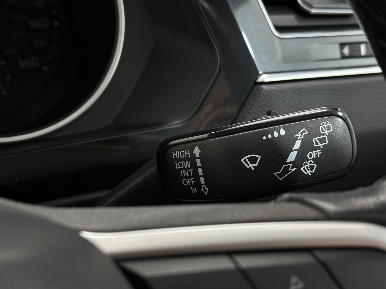 Used Volkswagen Tiguan 2023 for sale - 78116369: Photo 16