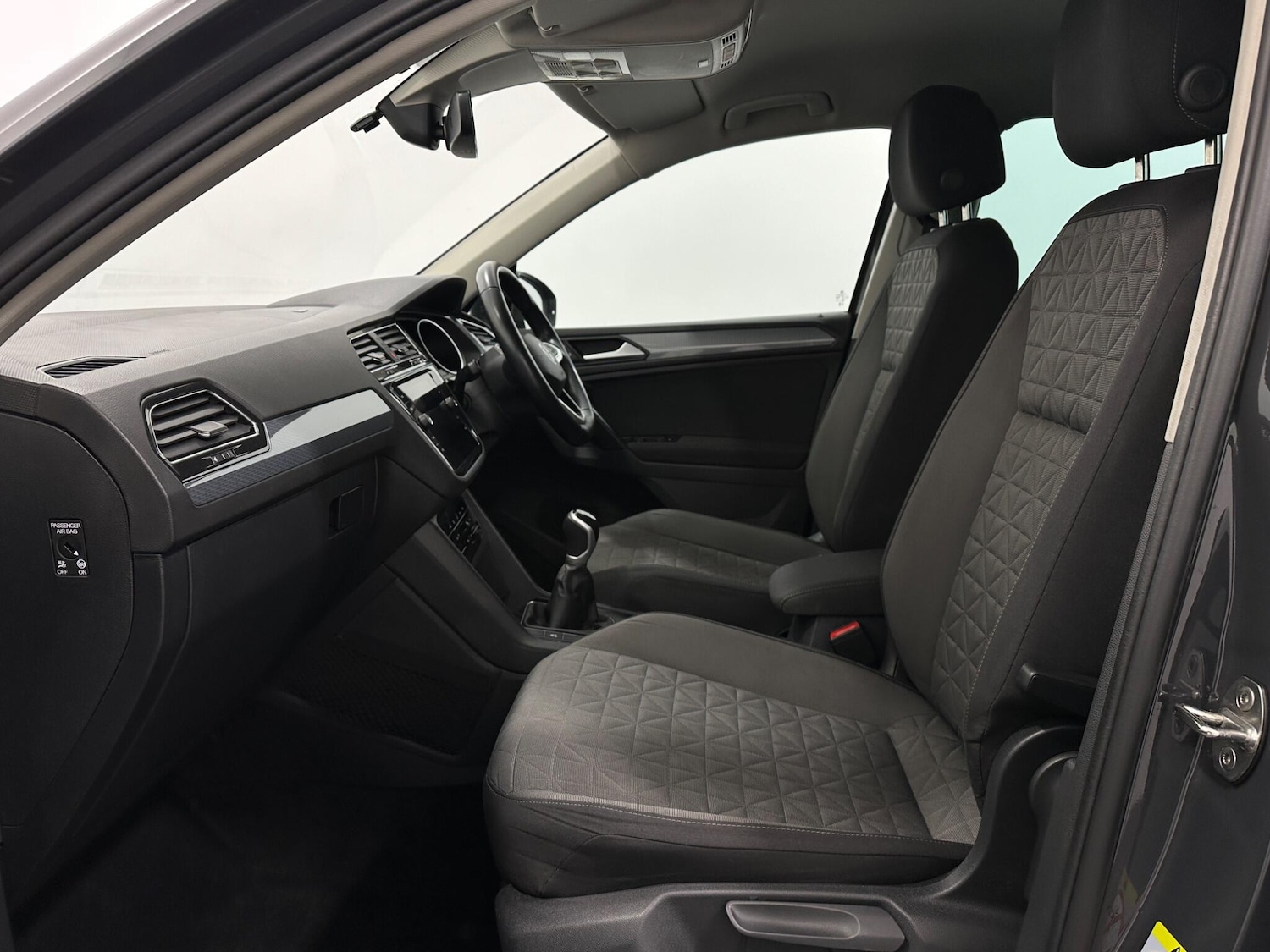 Used Volkswagen Tiguan 2023 for sale - 78116369: Photo 35