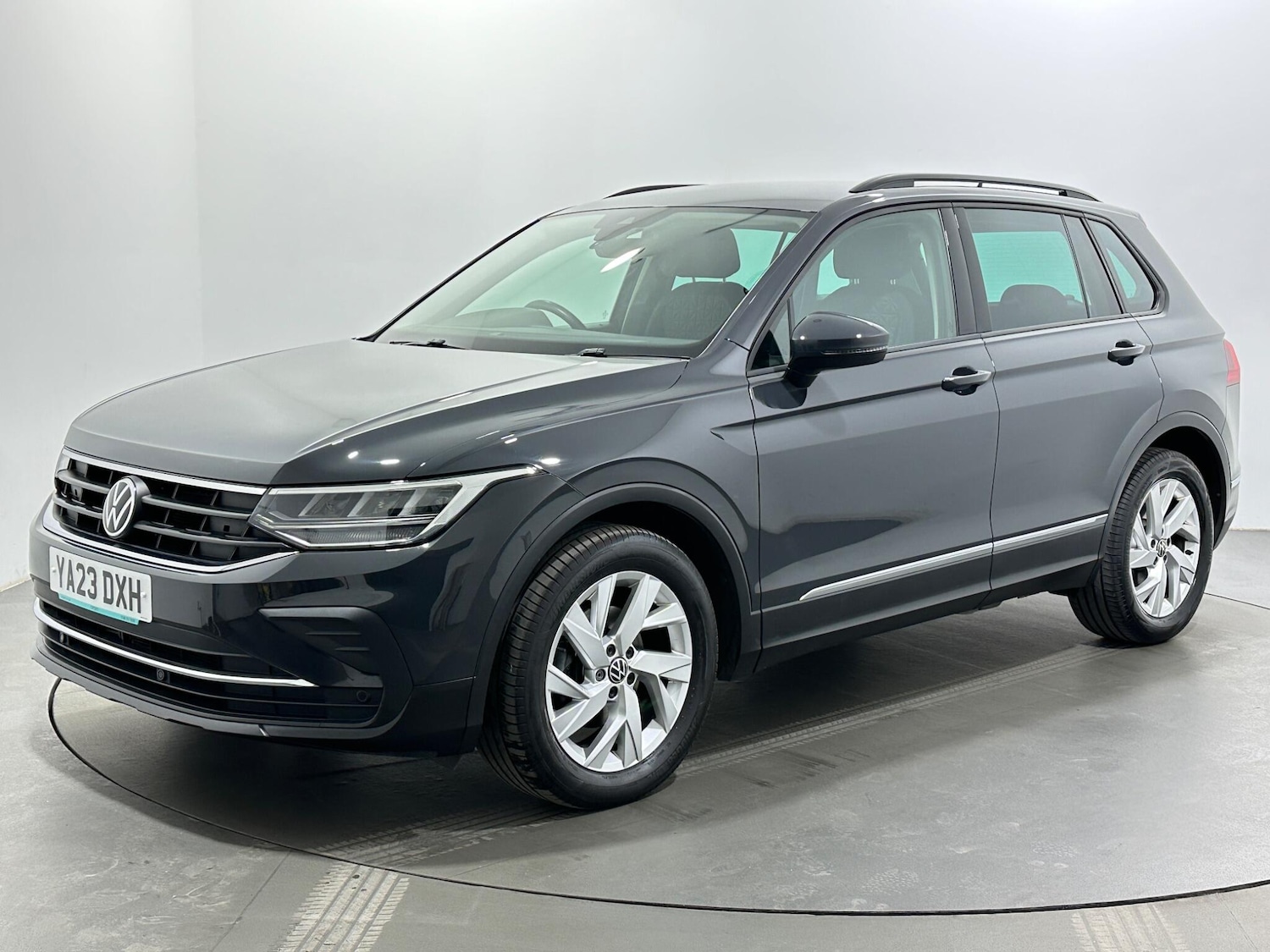 Used Volkswagen Tiguan 2023 for sale - 78116369: Photo 4