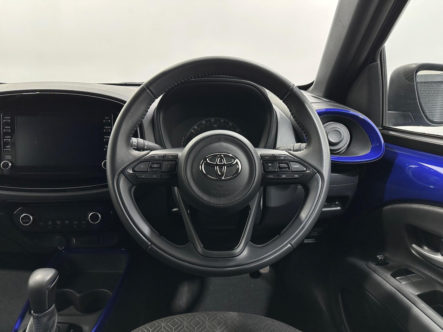 Used Toyota Aygo X 2022 for sale - 76878831: Photo 12