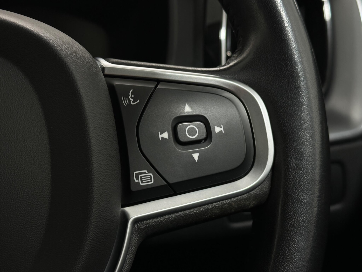 Used Volvo XC60 2019 for sale - 76878898: Photo 14