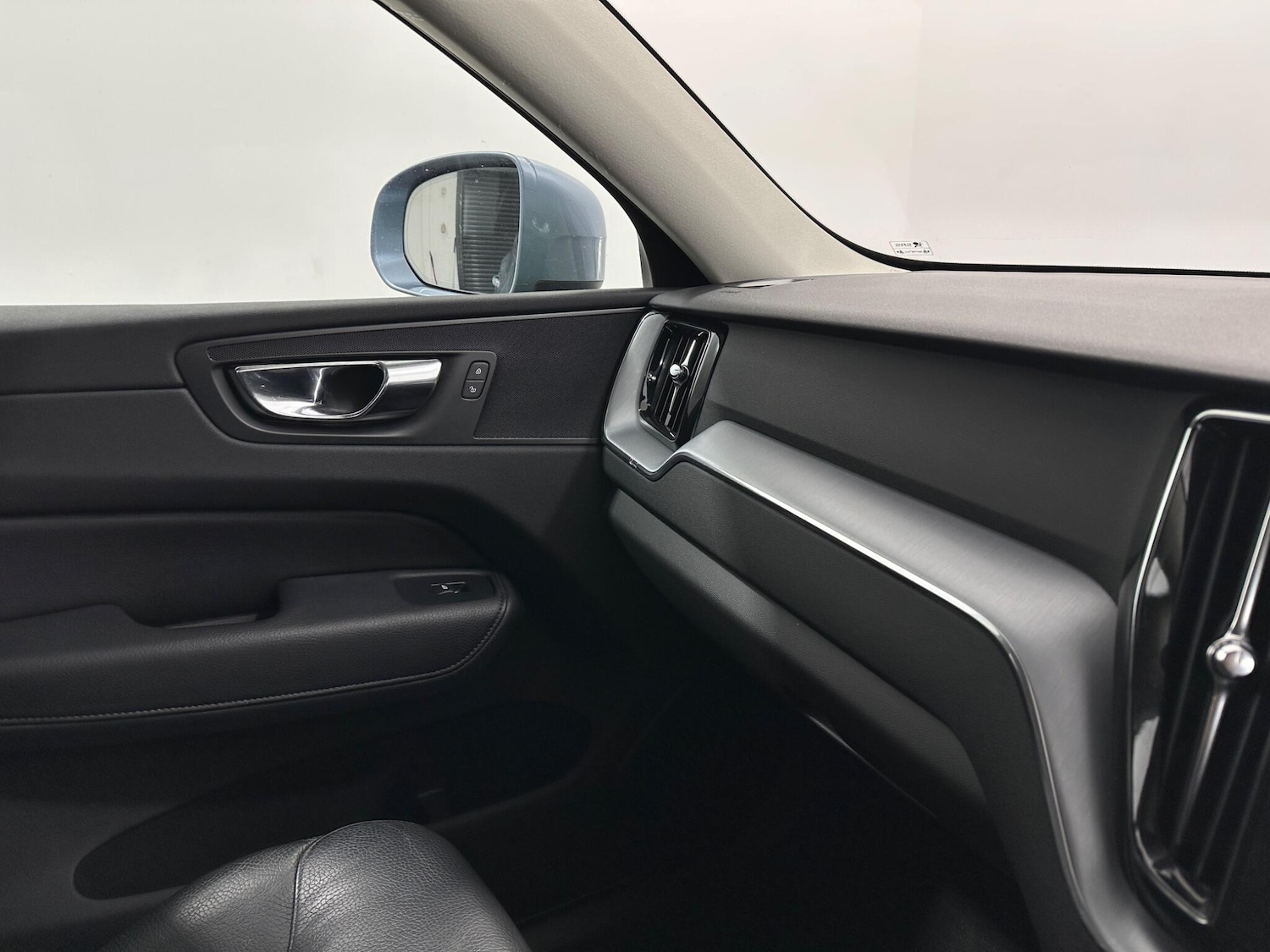 Used Volvo XC60 2019 for sale - 76878898: Photo 24