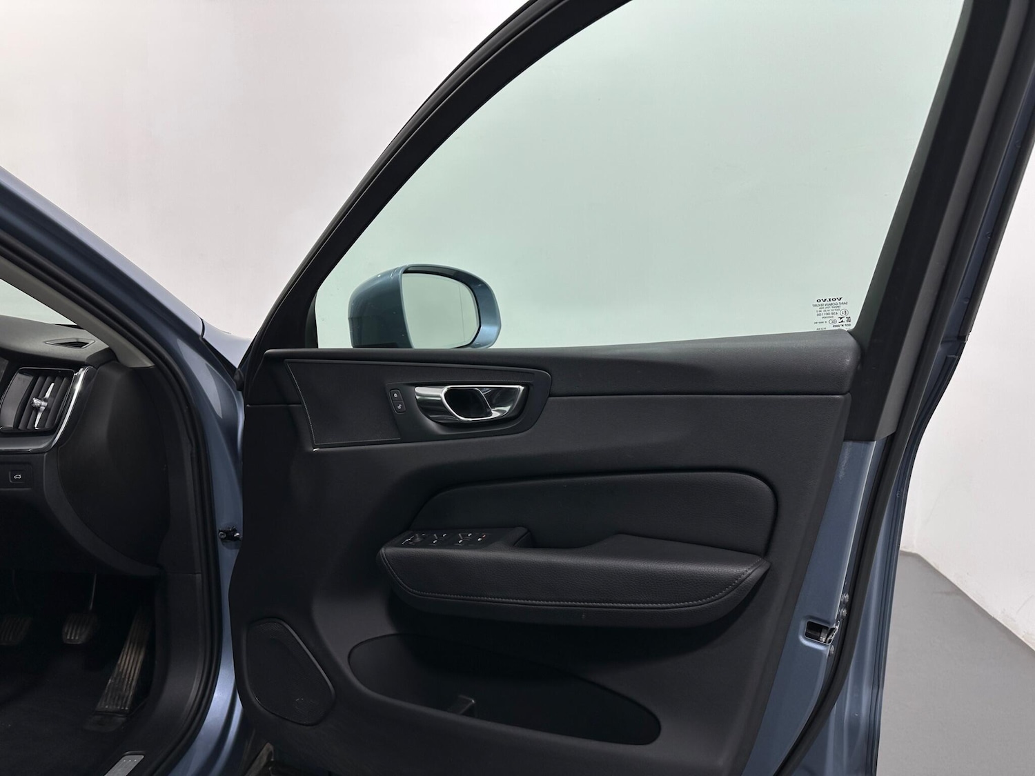 Used Volvo XC60 2019 for sale - 76878898: Photo 30