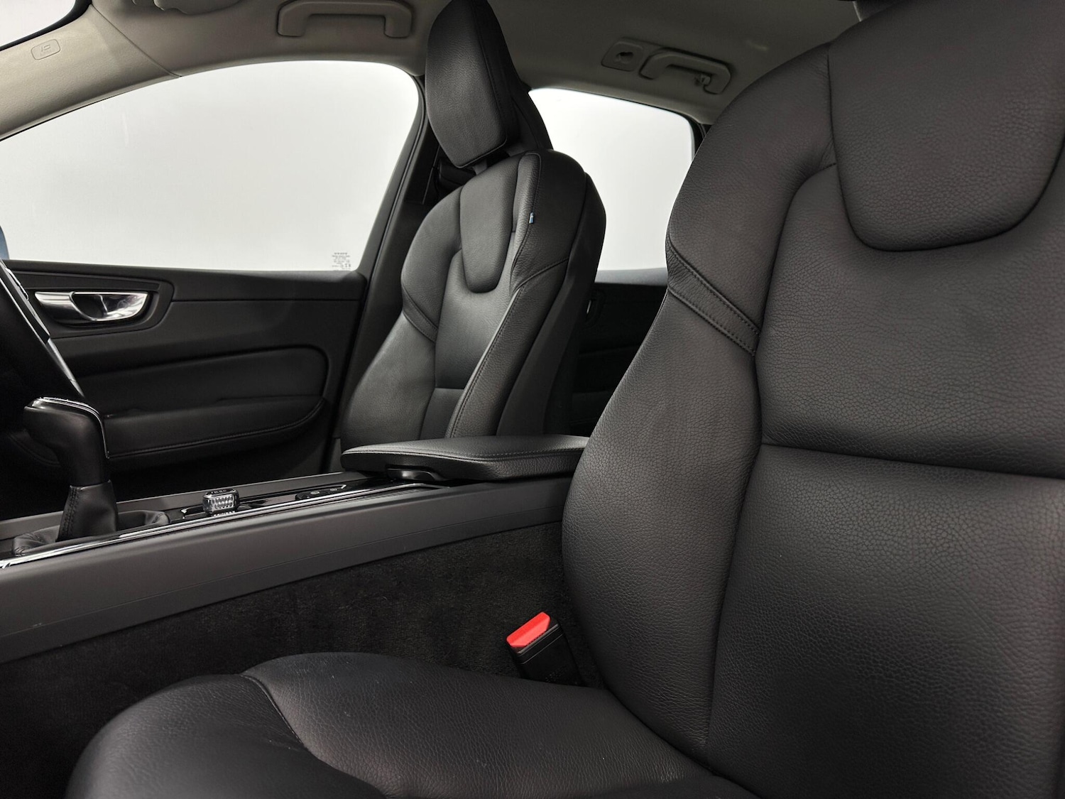 Used Volvo XC60 2019 for sale - 76878898: Photo 32