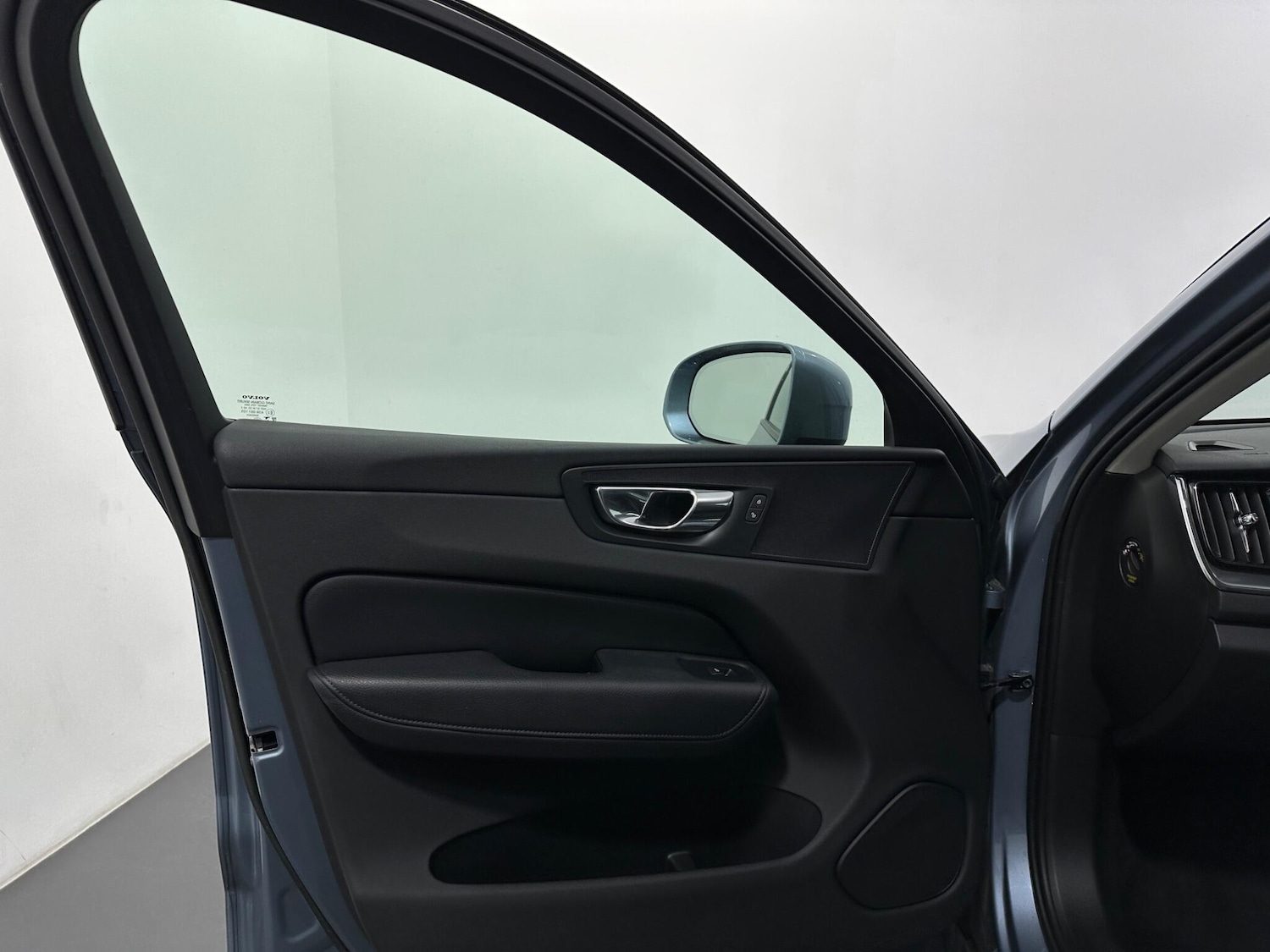 Used Volvo XC60 2019 for sale - 76878898: Photo 34