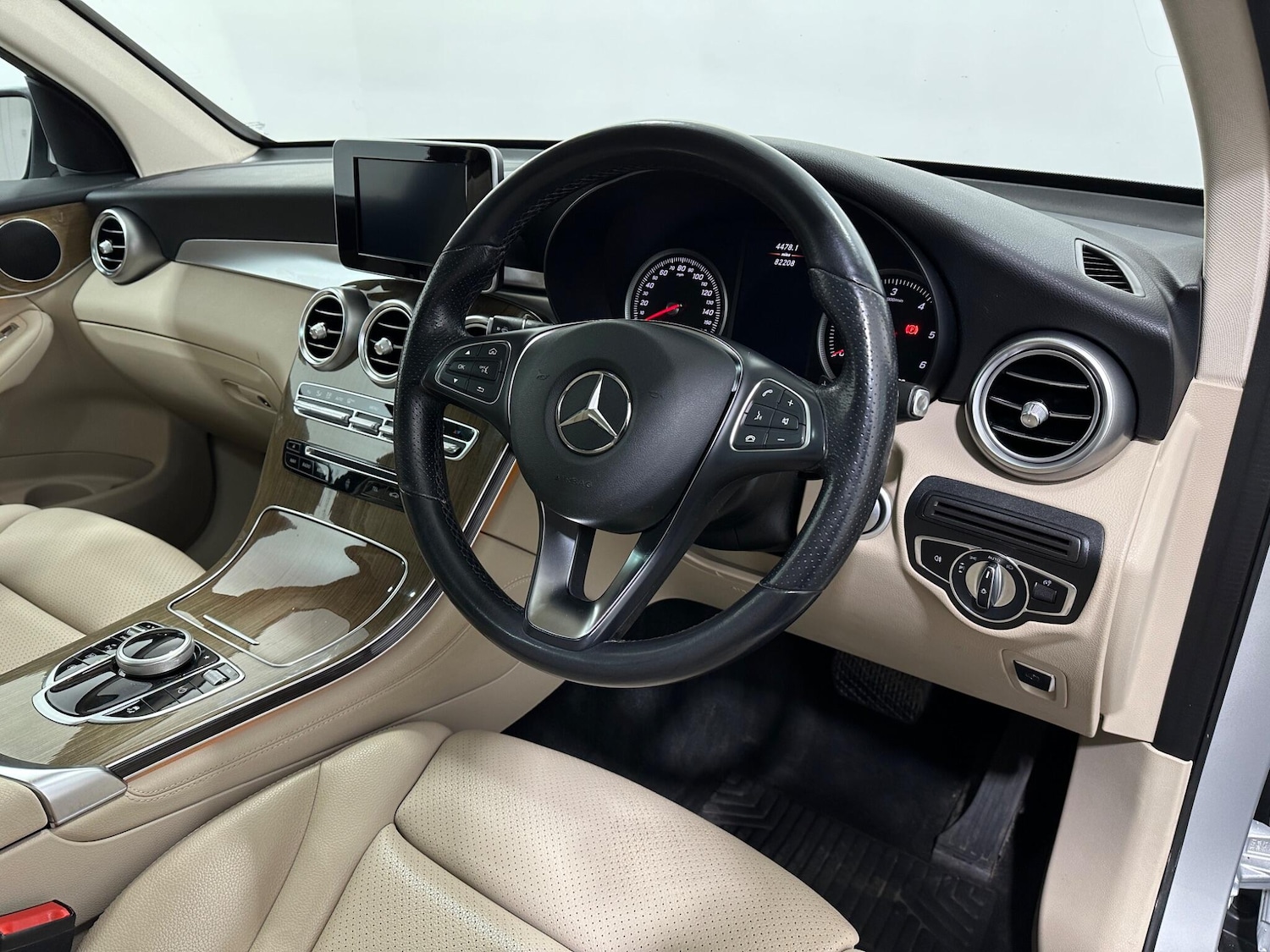 Used Mercedes-Benz GLC 2019 for sale - 78147984: Photo 10