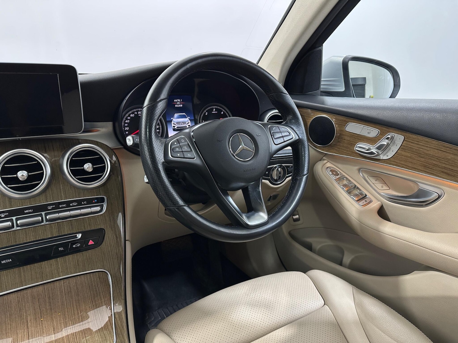 Used Mercedes-Benz GLC 2019 for sale - 78147984: Photo 11