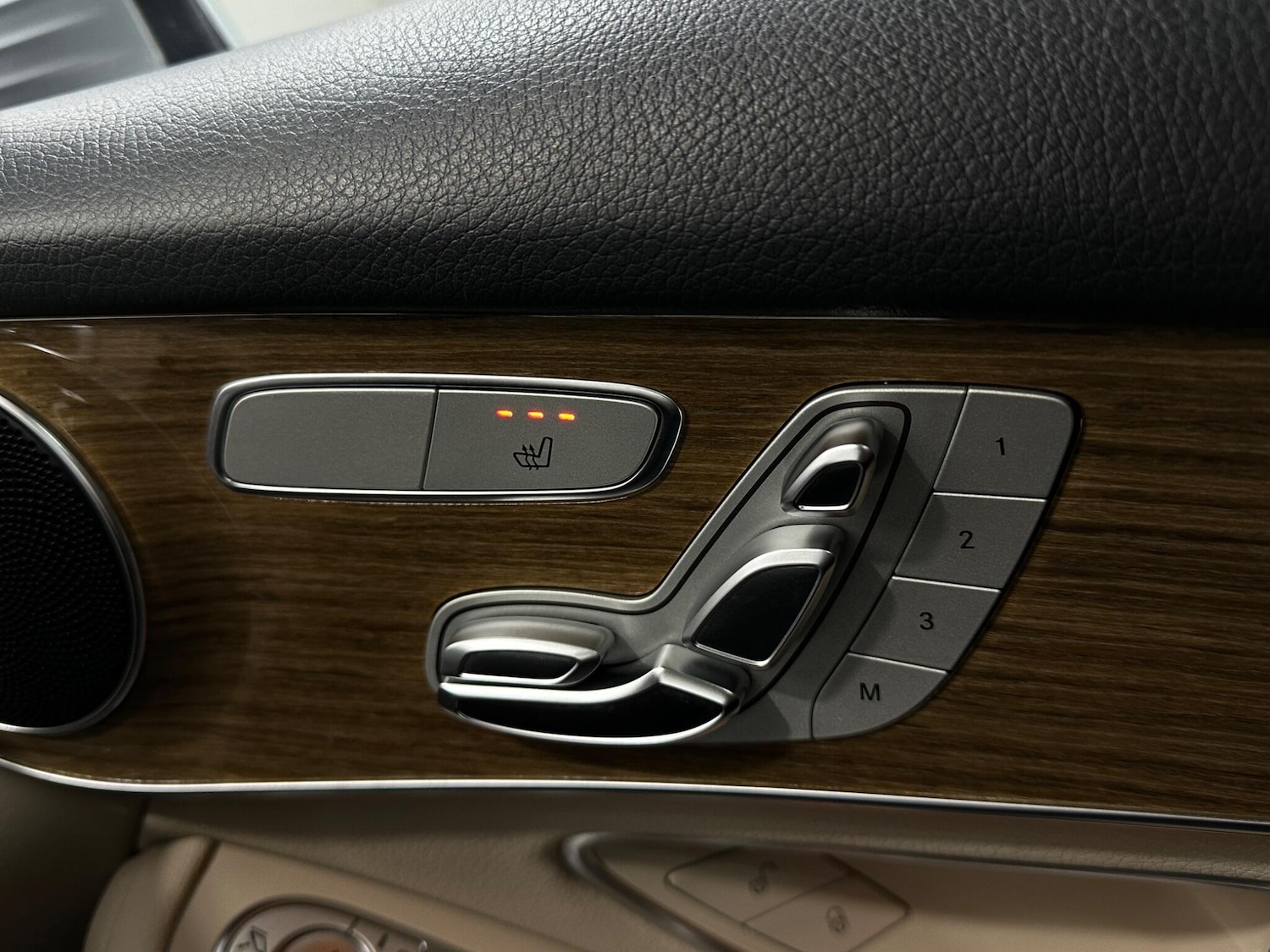 Used Mercedes-Benz GLC 2019 for sale - 78147984: Photo 20