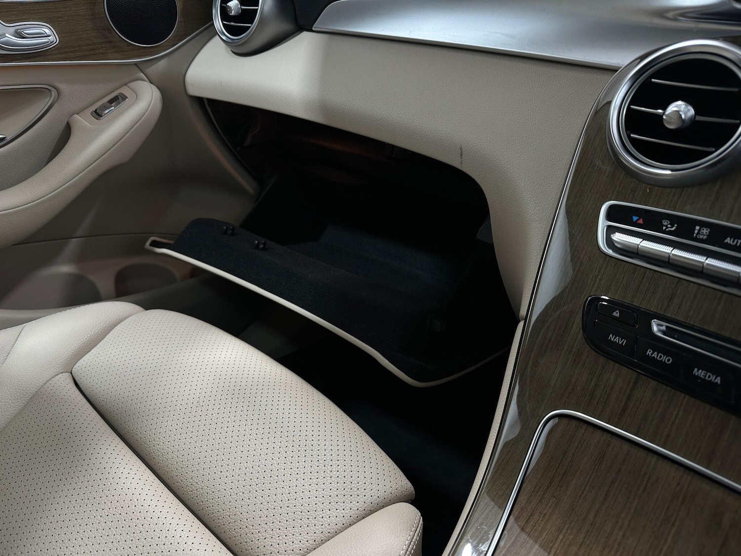 Used Mercedes-Benz GLC 2019 for sale - 78147984: Photo 29