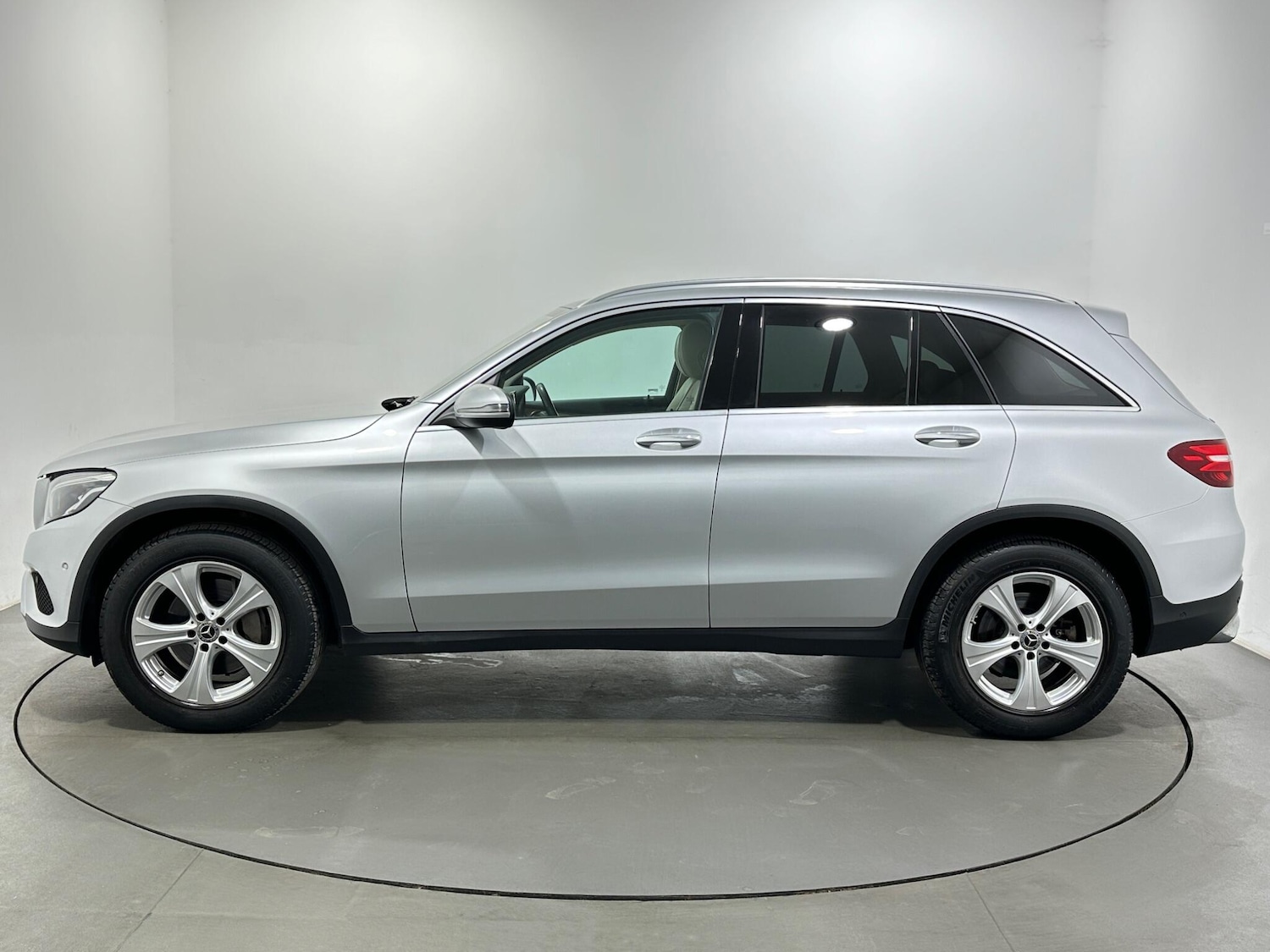 Used Mercedes-Benz GLC 2019 for sale - 78147984: Photo 5