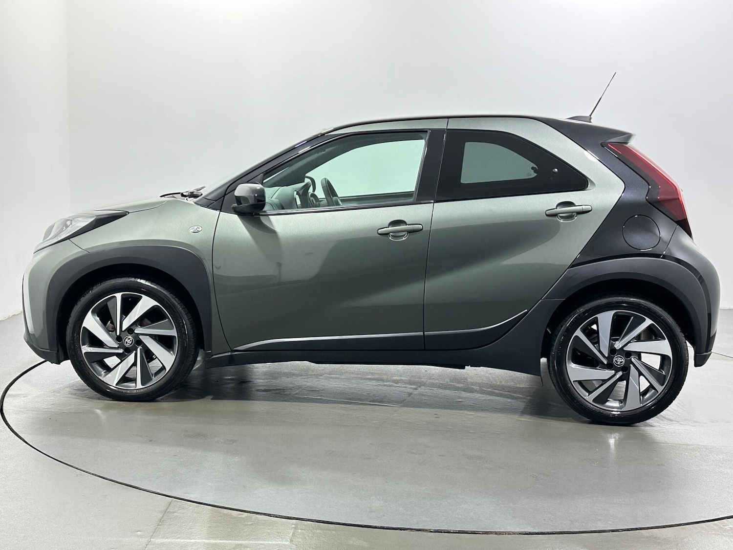 Used Toyota Aygo X 2022 for sale - 77479264: Photo 5