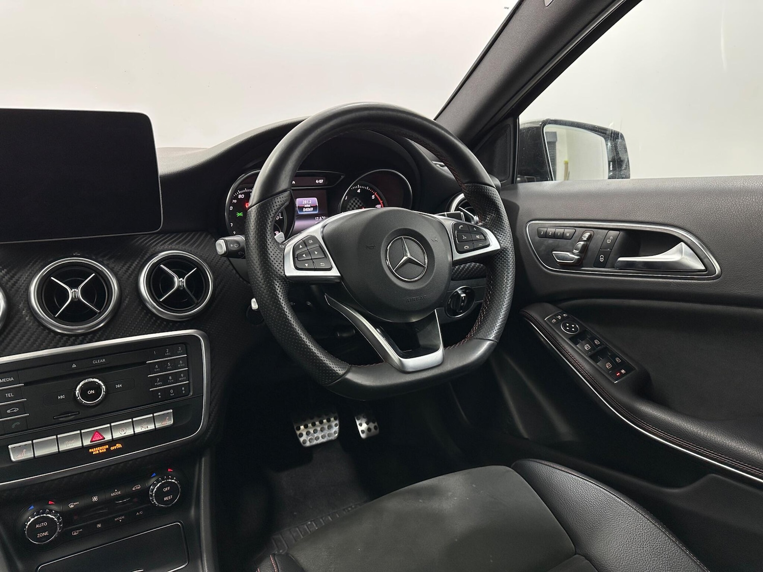 Used Mercedes-Benz A-Class for sale - 77925363: Photo 11