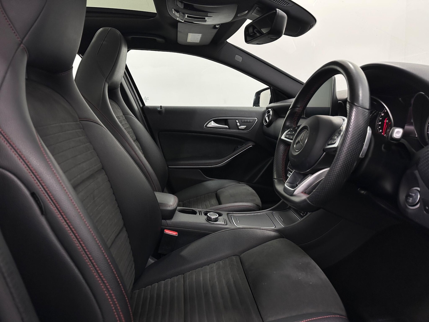 Used Mercedes-Benz A-Class for sale - 77925363: Photo 34