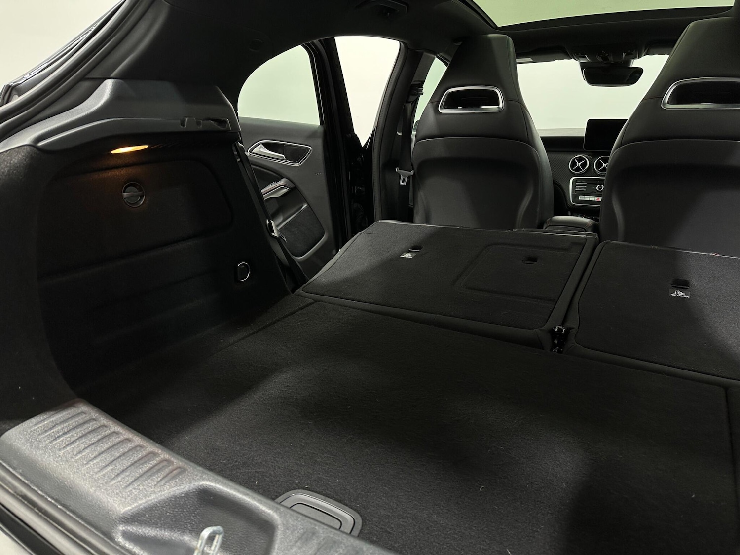 Used Mercedes-Benz A-Class for sale - 77925363: Photo 47