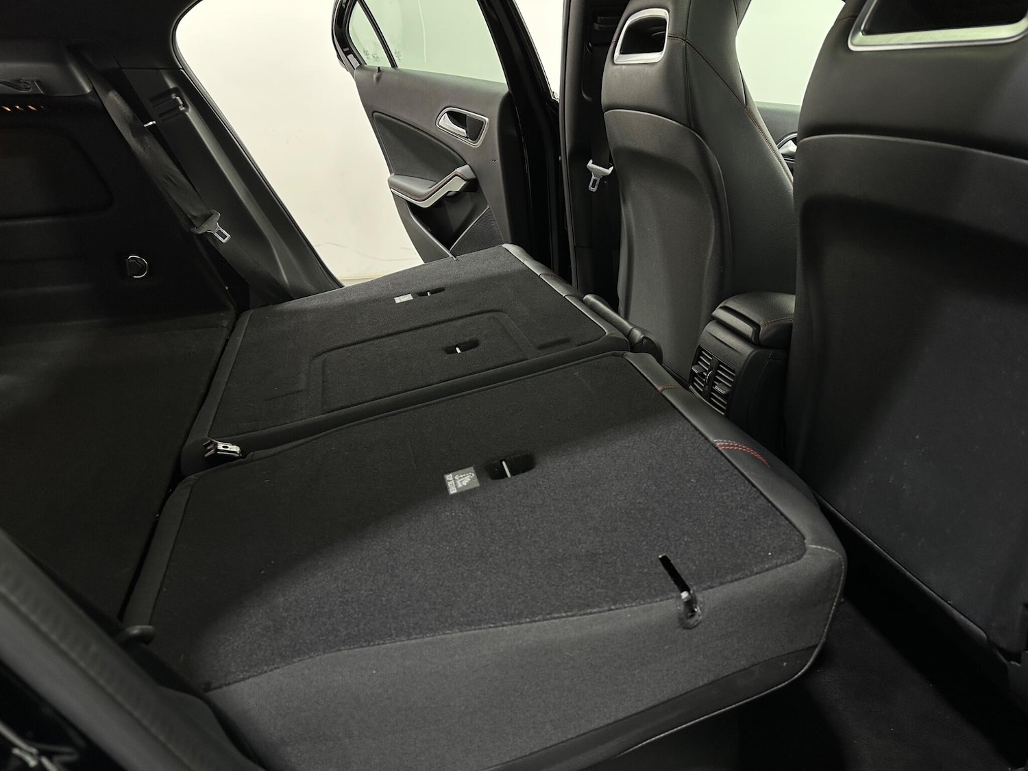 Used Mercedes-Benz A-Class for sale - 77925363: Photo 48