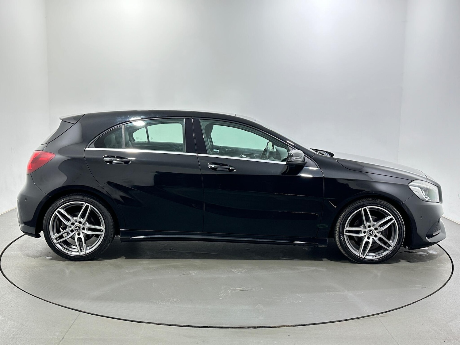 Used Mercedes-Benz A-Class for sale - 77925363: Photo 9