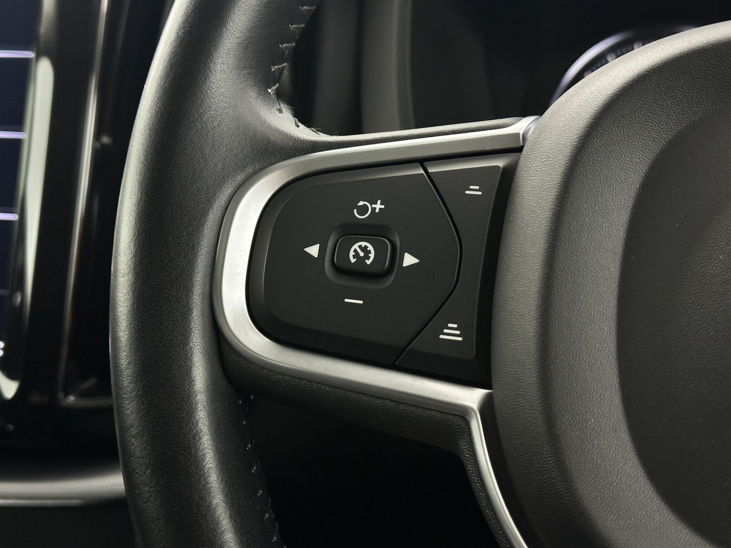 Used Volvo XC60 2018 for sale - 77794216: Photo 14