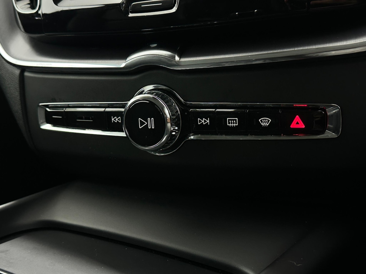 Used Volvo XC60 2018 for sale - 77794216: Photo 21