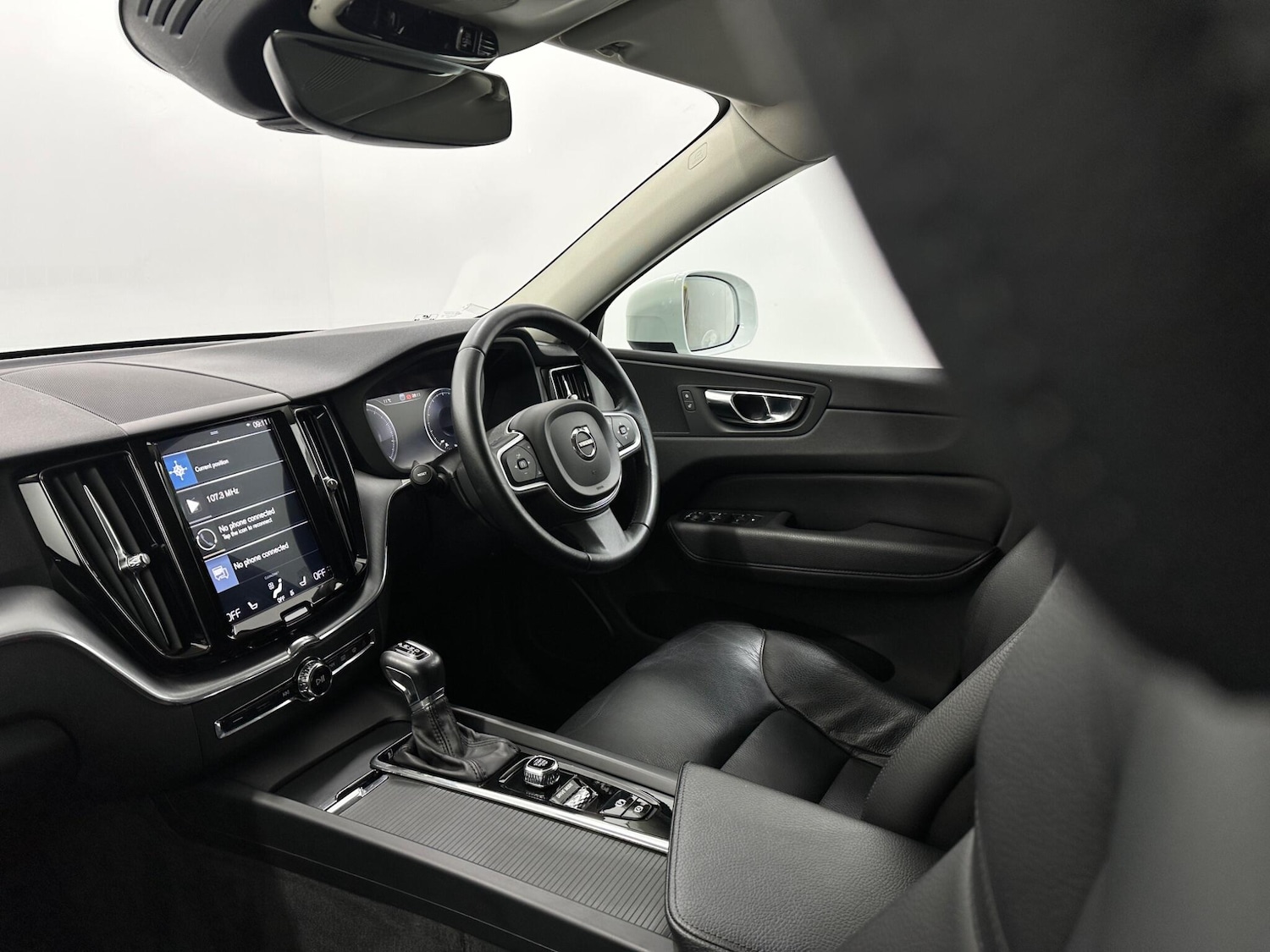 Used Volvo XC60 2018 for sale - 77794216: Photo 28