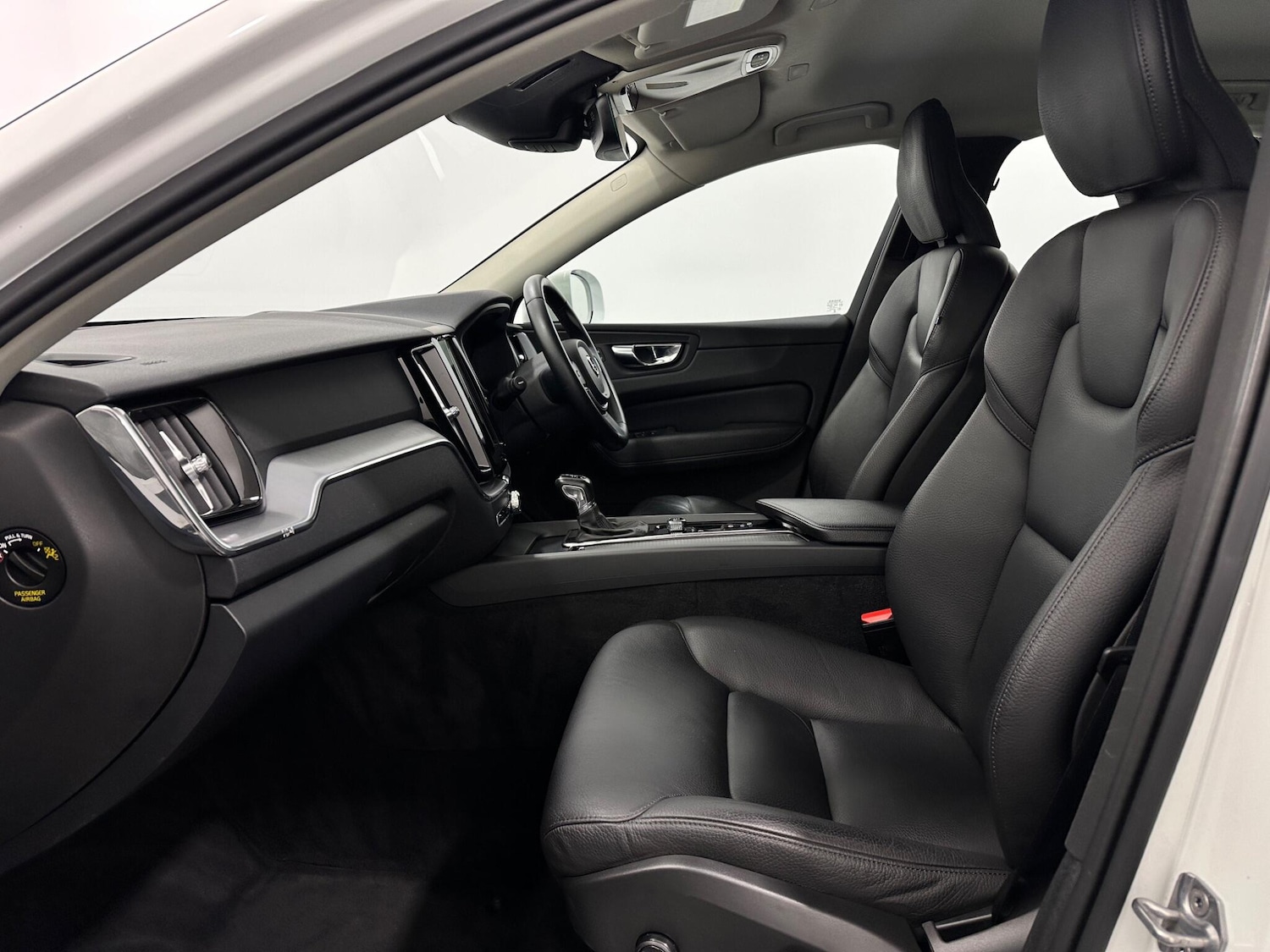 Used Volvo XC60 2018 for sale - 77794216: Photo 33