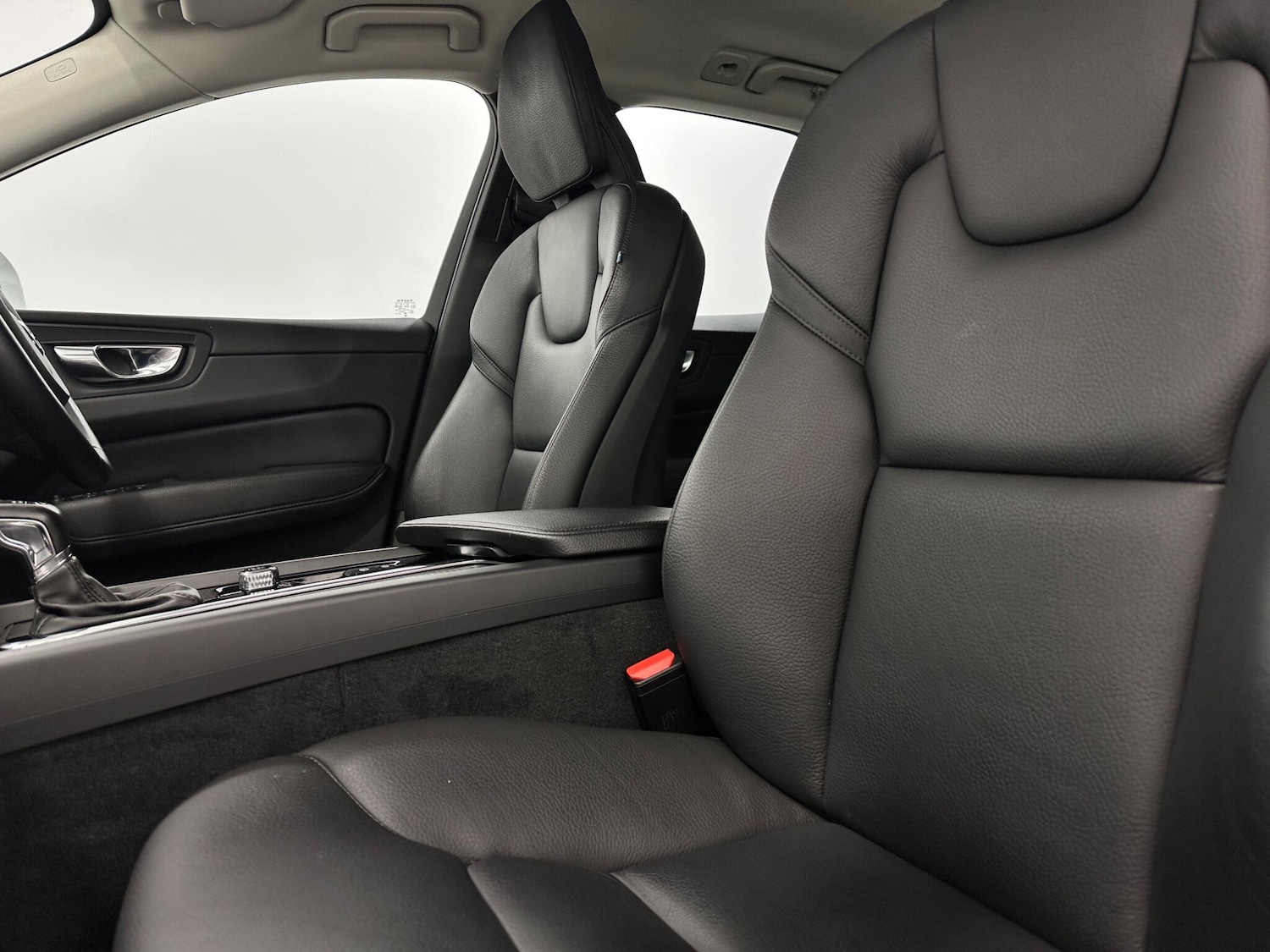 Used Volvo XC60 2018 for sale - 77794216: Photo 34