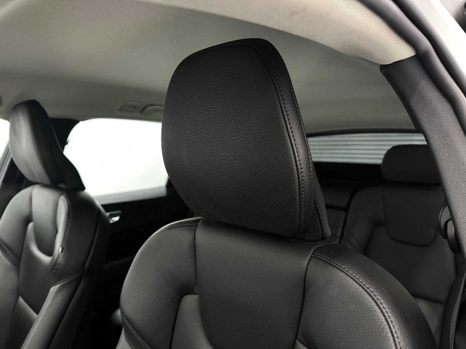 Used Volvo XC60 2018 for sale - 77794216: Photo 35