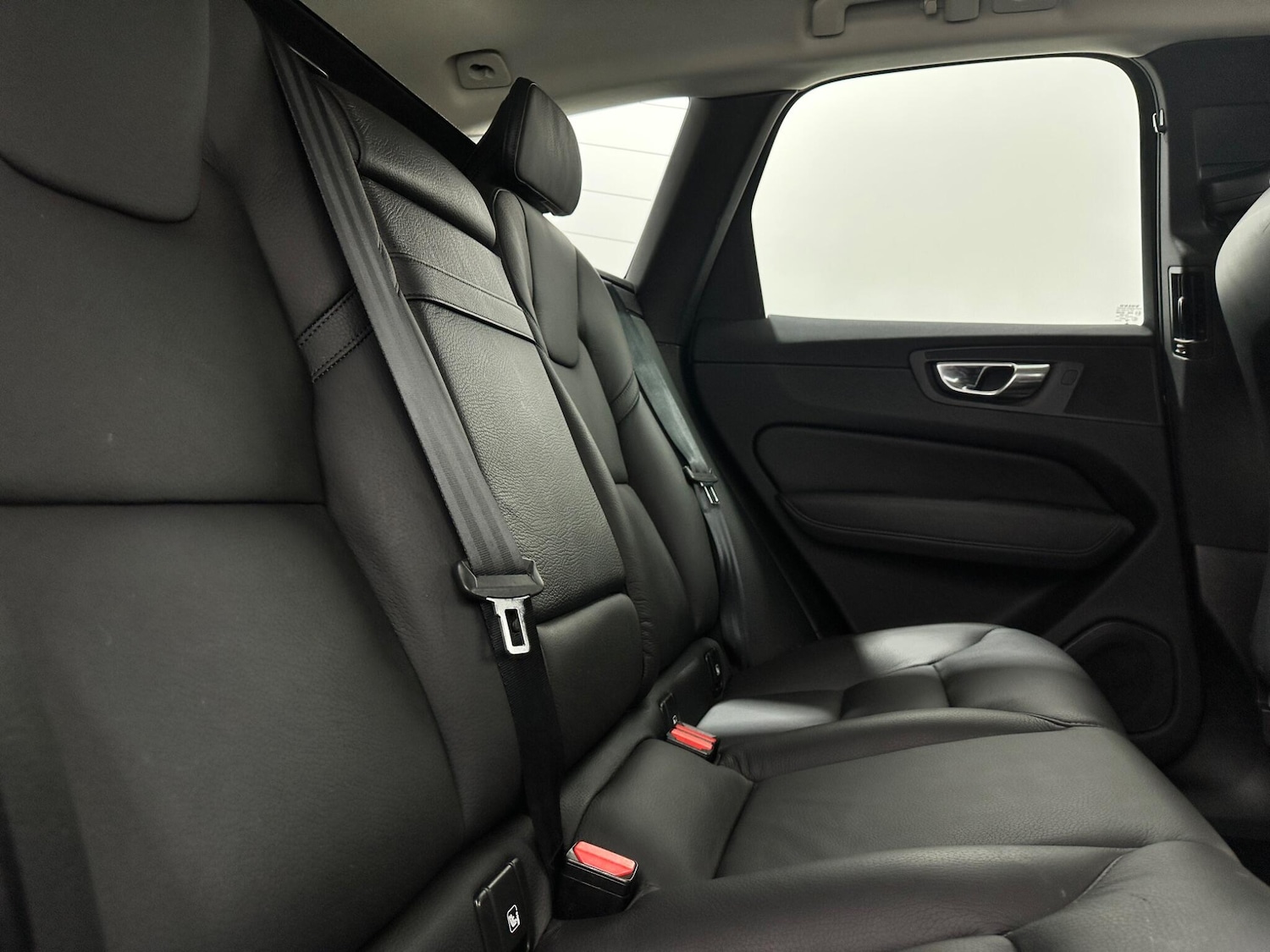 Used Volvo XC60 2018 for sale - 77794216: Photo 41