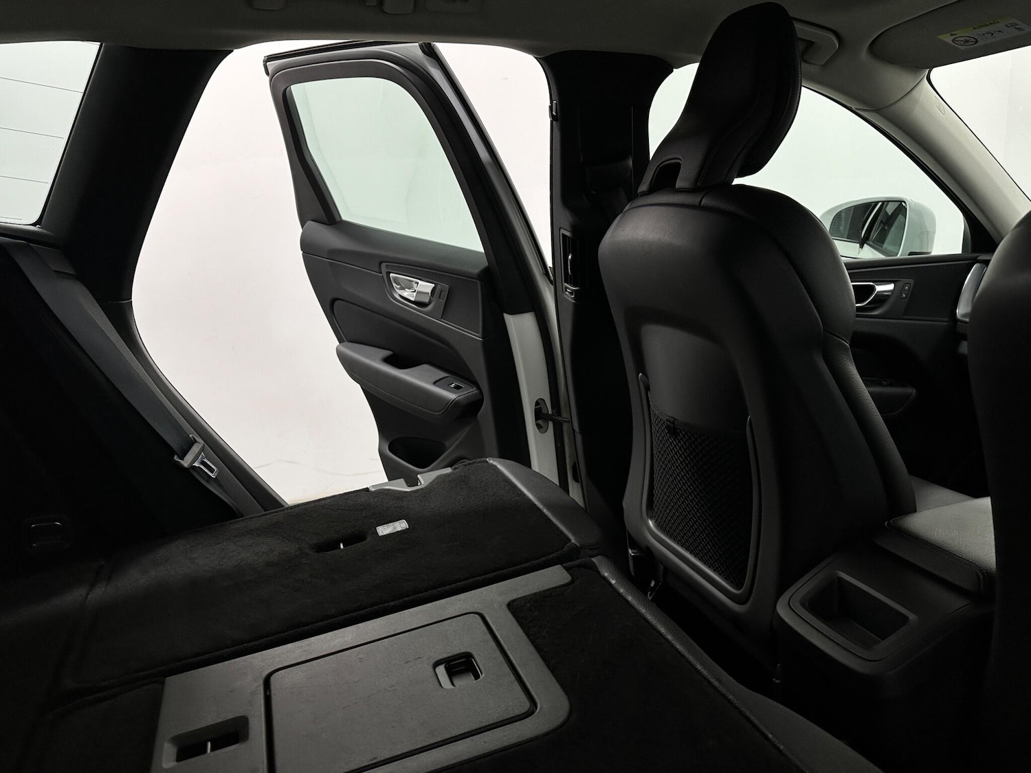 Used Volvo XC60 2018 for sale - 77794216: Photo 45