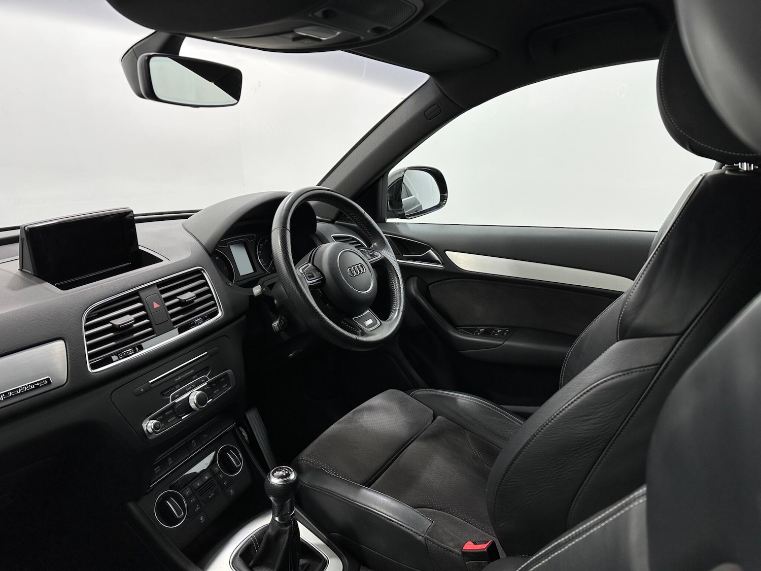 Used Audi Q3 2016 for sale - 76878638: Photo 28