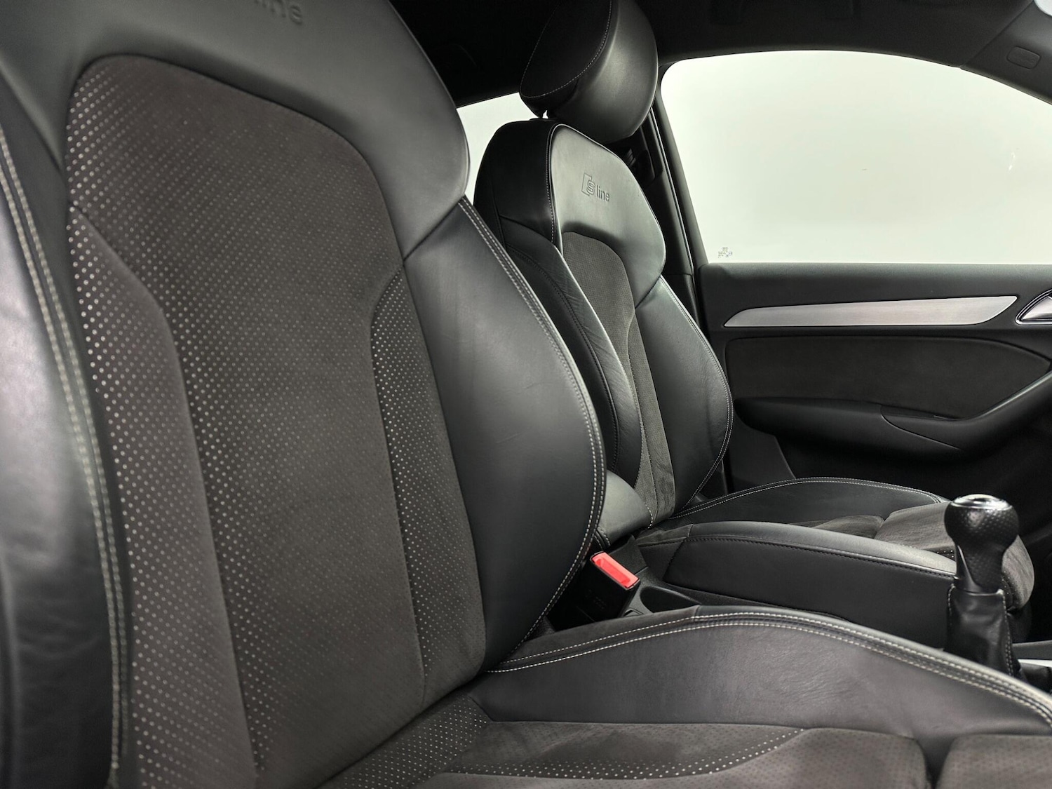 Used Audi Q3 2016 for sale - 76878638: Photo 30