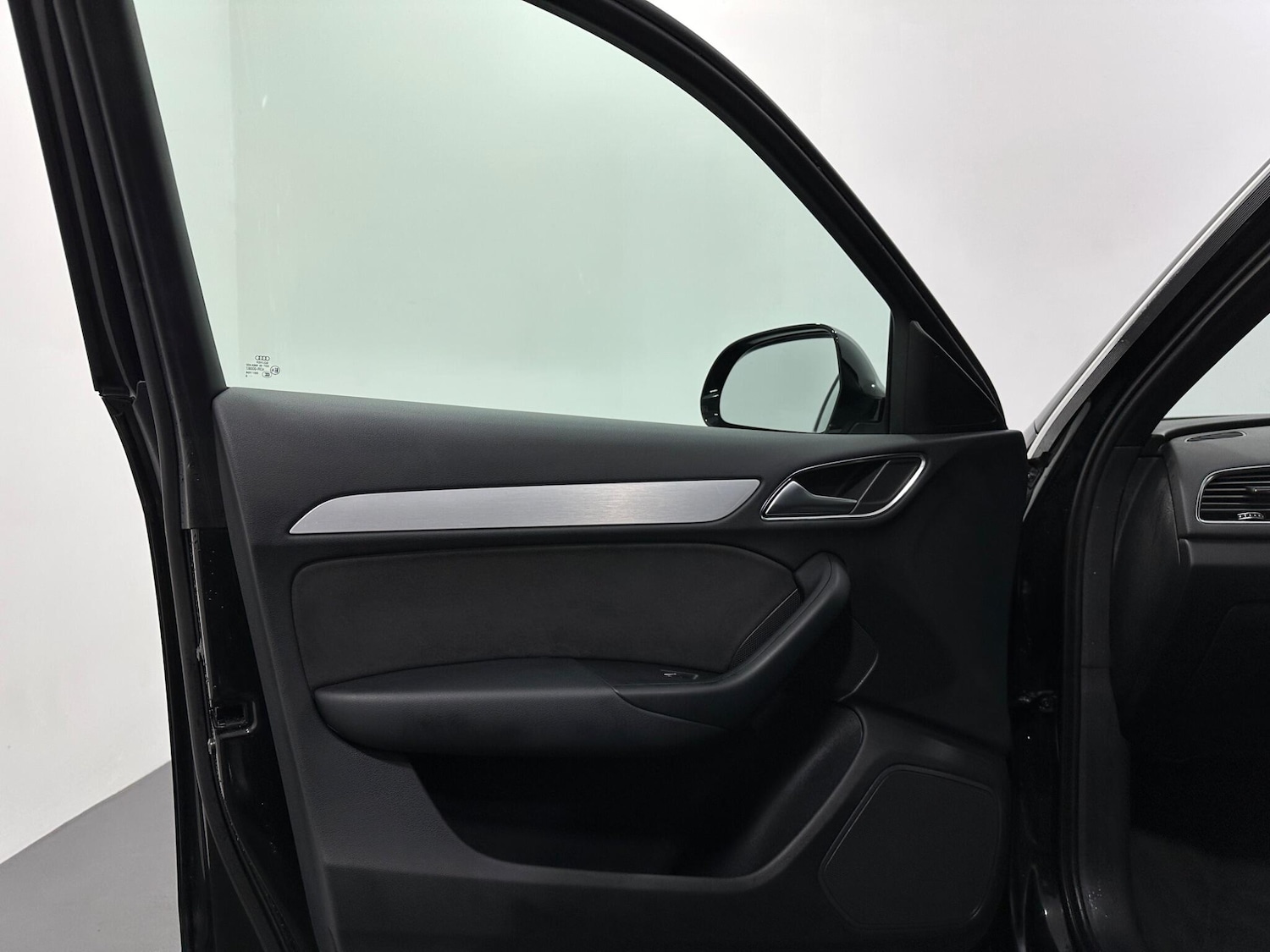 Used Audi Q3 2016 for sale - 76878638: Photo 36