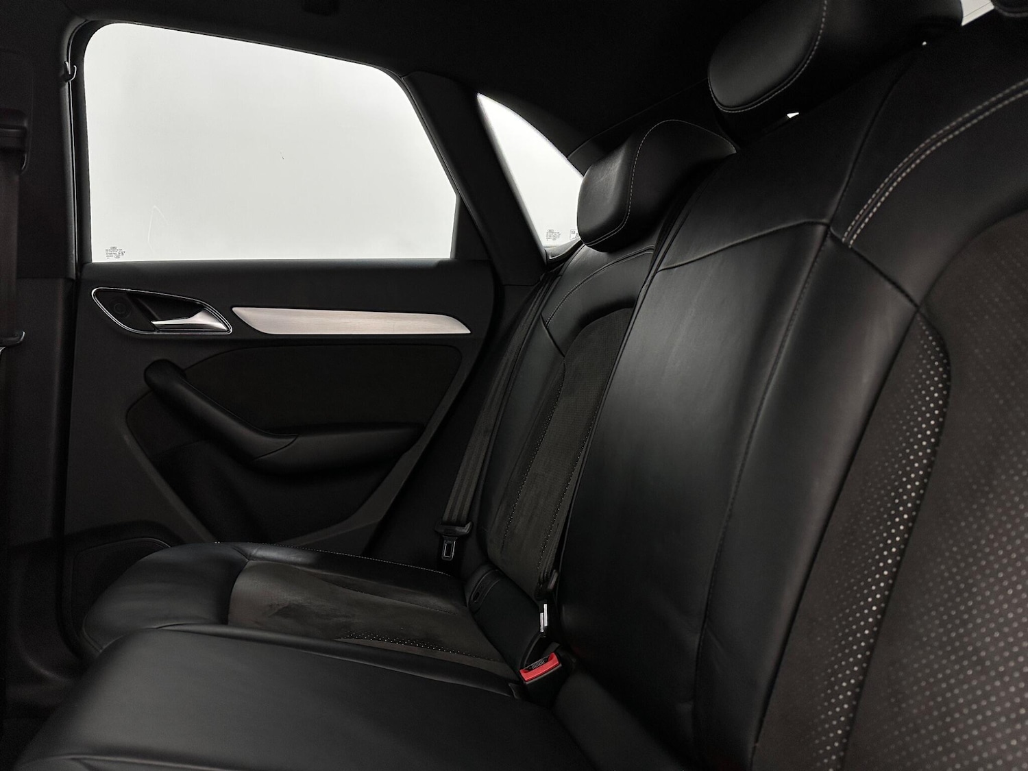 Used Audi Q3 2016 for sale - 76878638: Photo 38