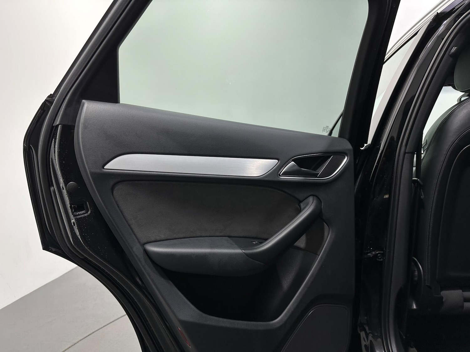 Used Audi Q3 2016 for sale - 76878638: Photo 39