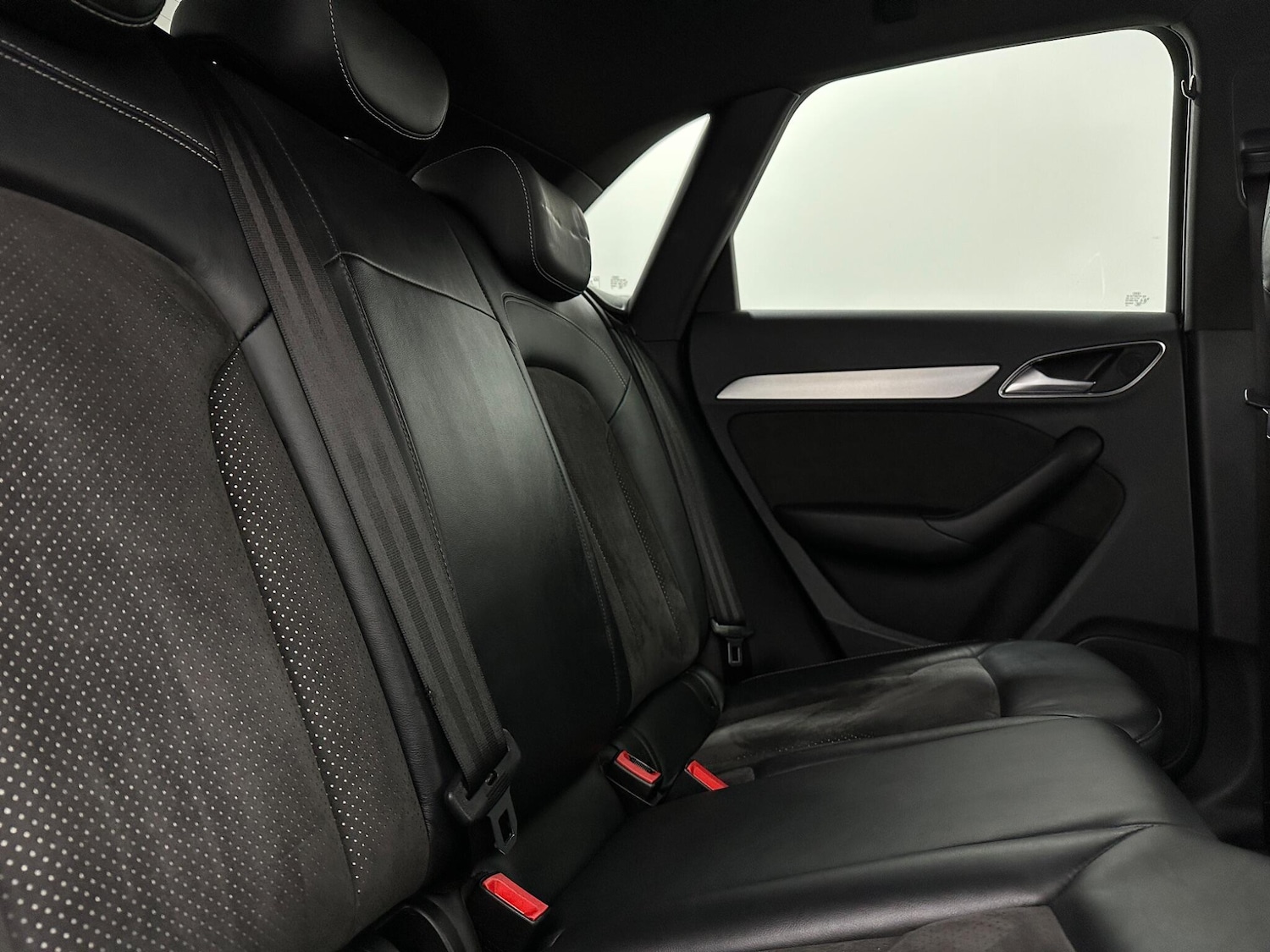 Used Audi Q3 2016 for sale - 76878638: Photo 41