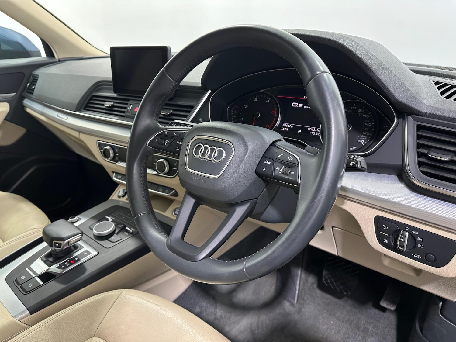 Used Audi Q5 2018 for sale - 76878567: Photo 10