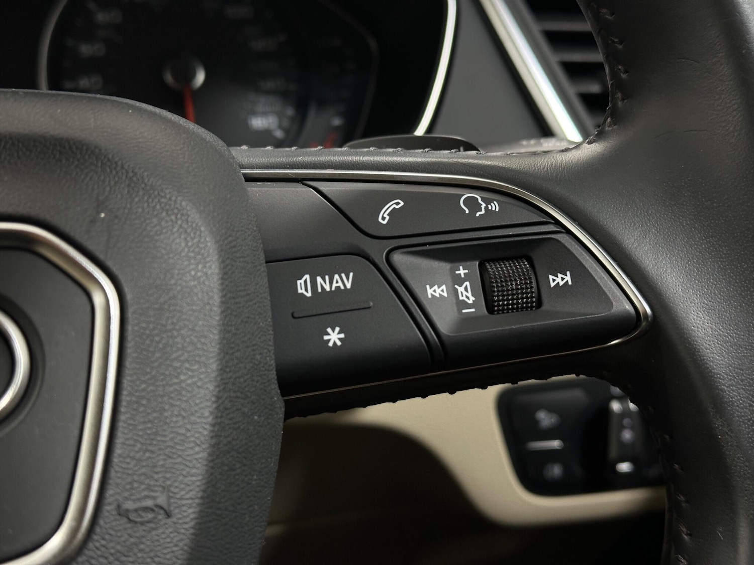 Used Audi Q5 2018 for sale - 76878567: Photo 15