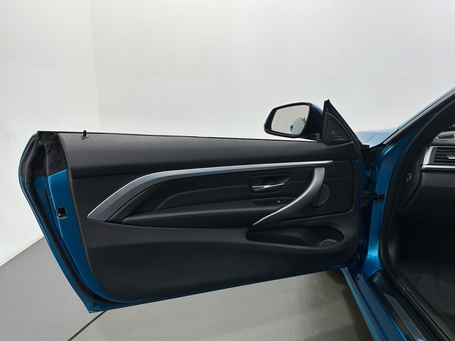 Used BMW 4 Series 2018 for sale - 76878677: Photo 37