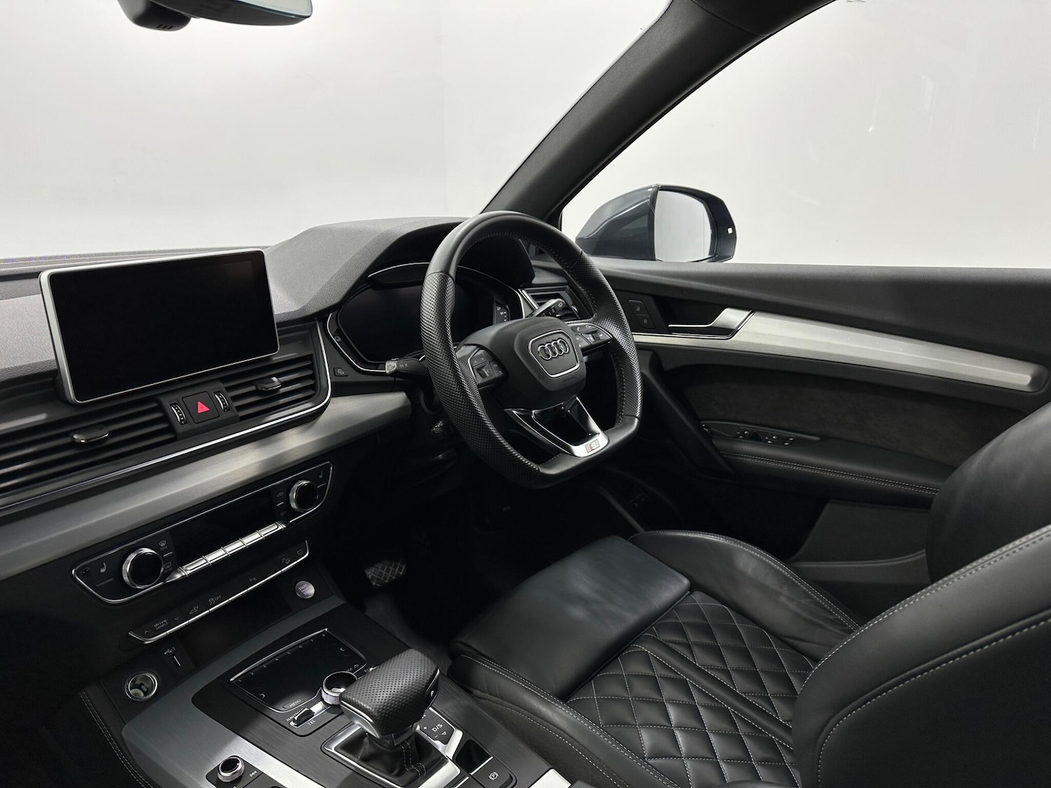 Used Audi Q5 2019 for sale - 76898865: Photo 30