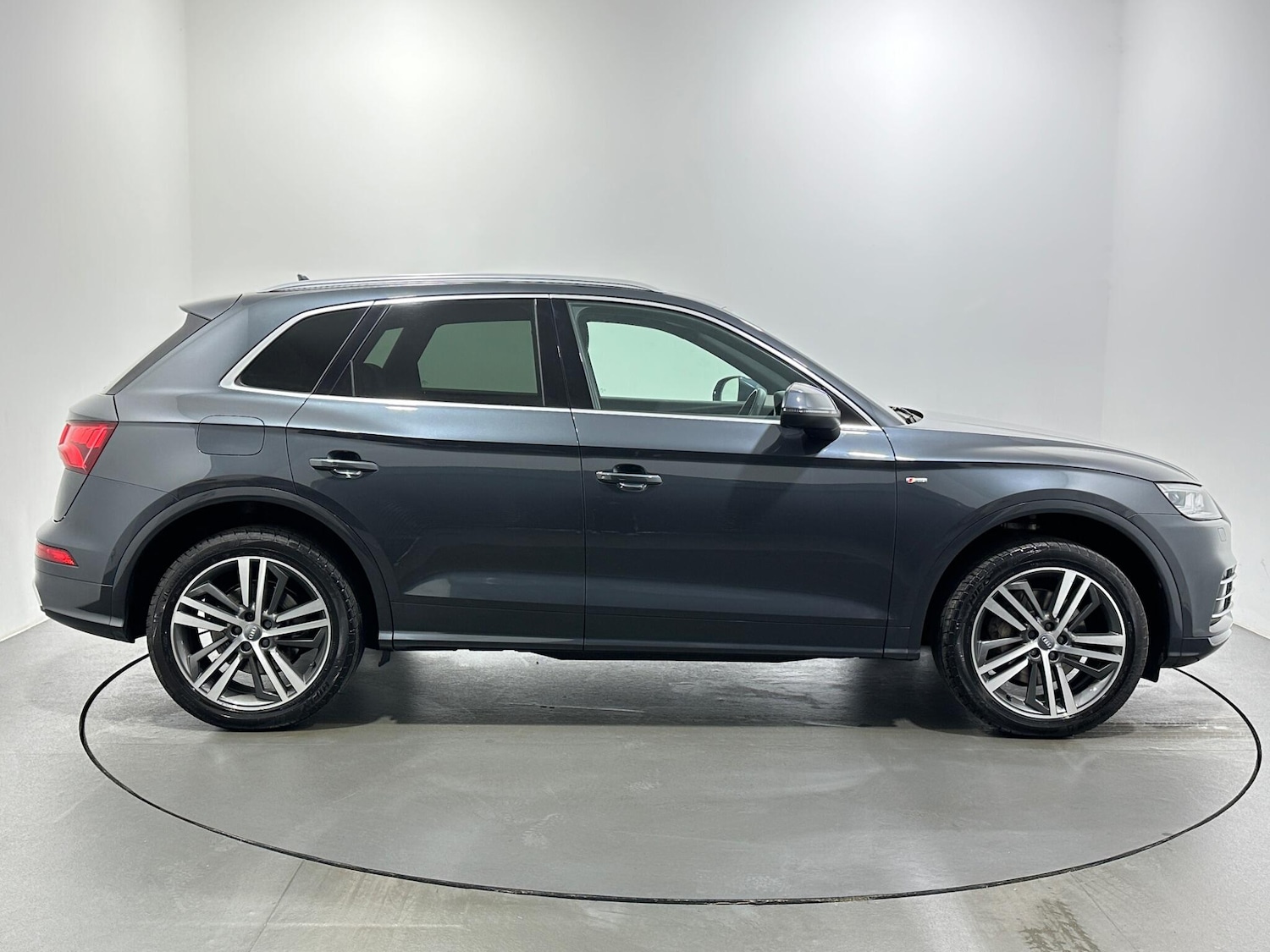 Used Audi Q5 2019 for sale - 76898865: Photo 9