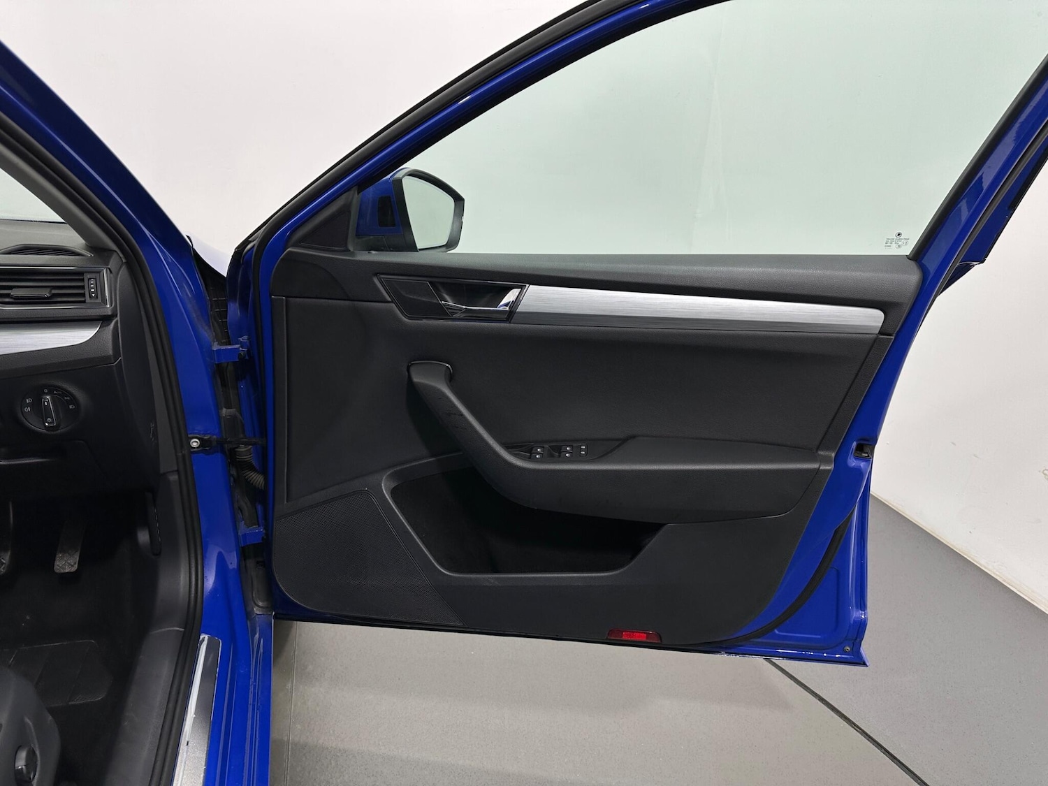 Used Skoda Superb 2021 for sale - 77237484: Photo 33