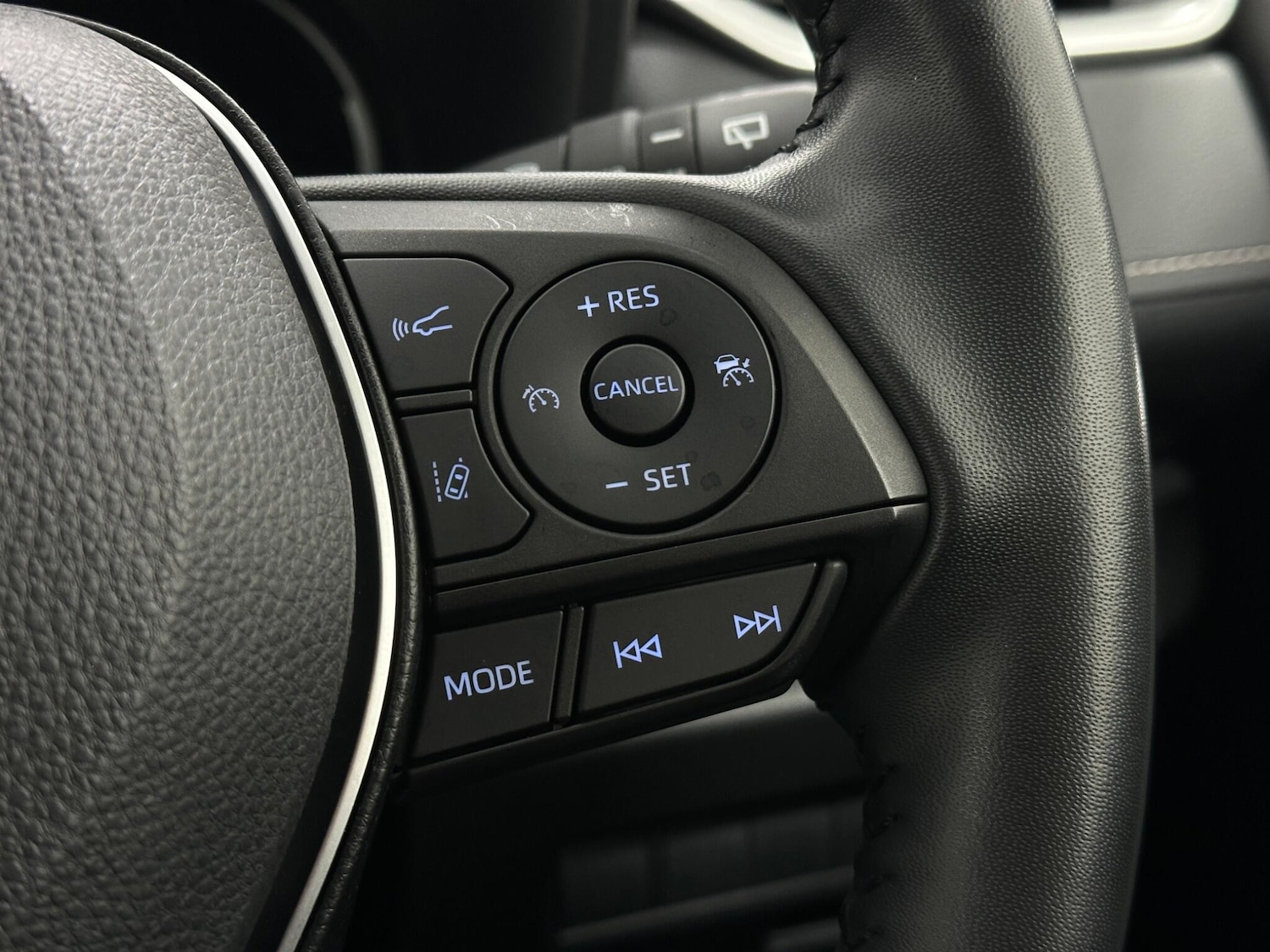 Used Toyota RAV4 2022 for sale - 76878595: Photo 14