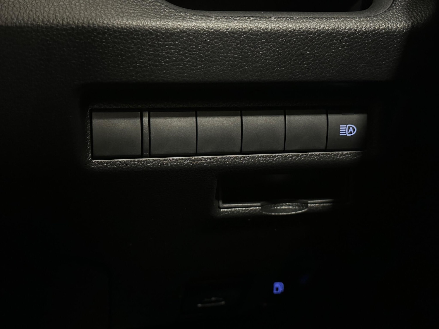 Used Toyota RAV4 2022 for sale - 76878595: Photo 16