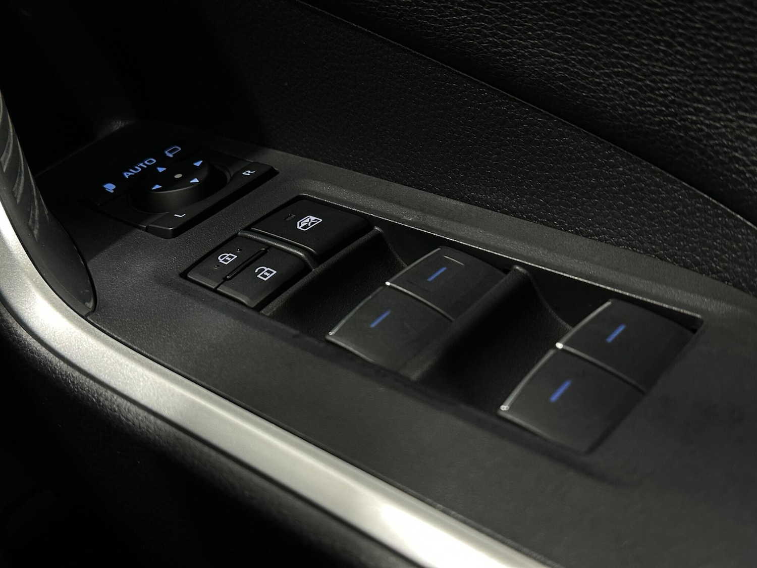 Used Toyota RAV4 2022 for sale - 76878595: Photo 17