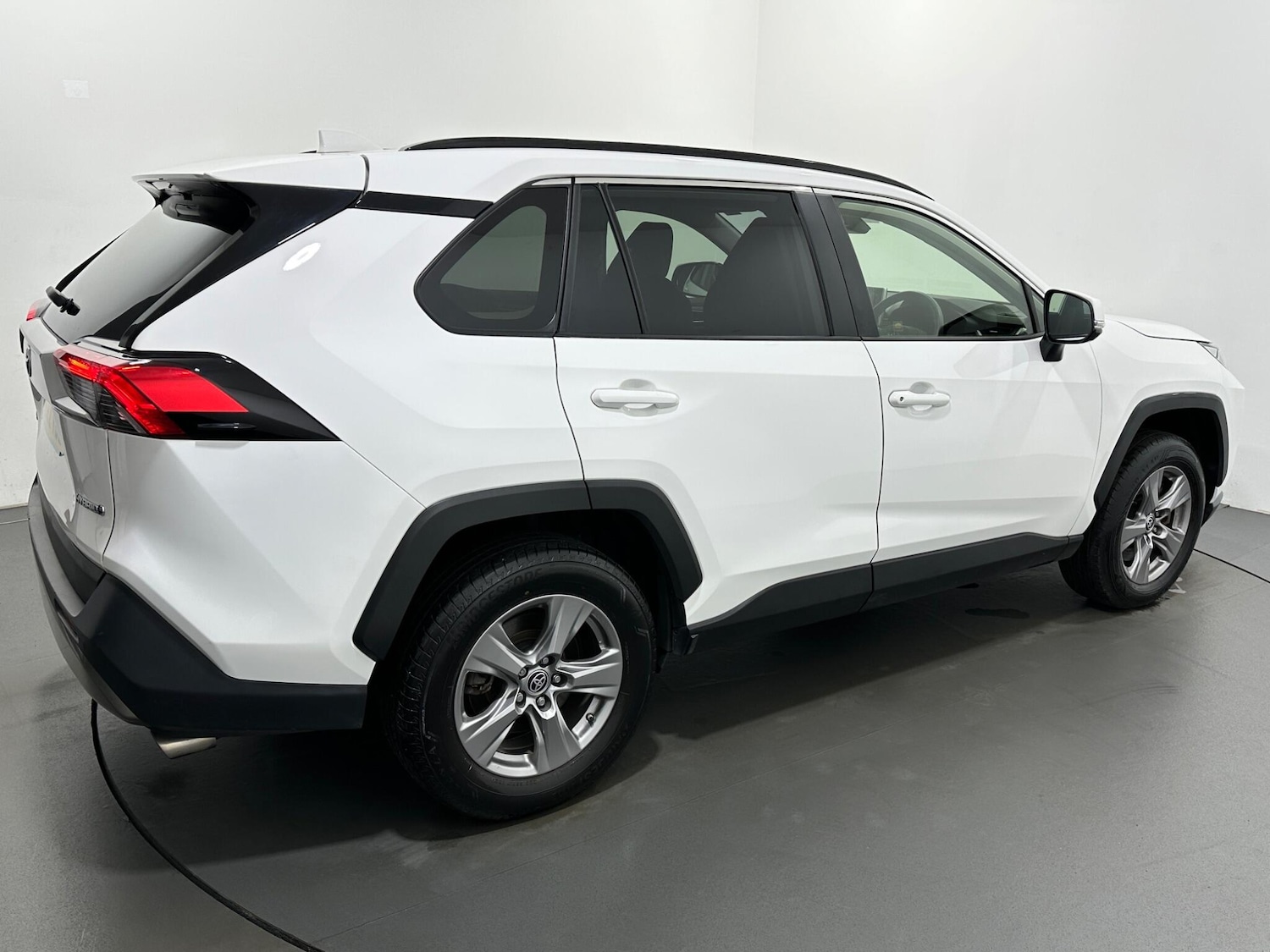 Used Toyota RAV4 2022 for sale - 76878595: Photo 48