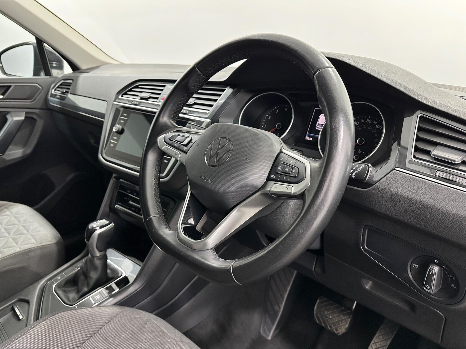 Used Volkswagen Tiguan for sale - 77892505: Photo 11