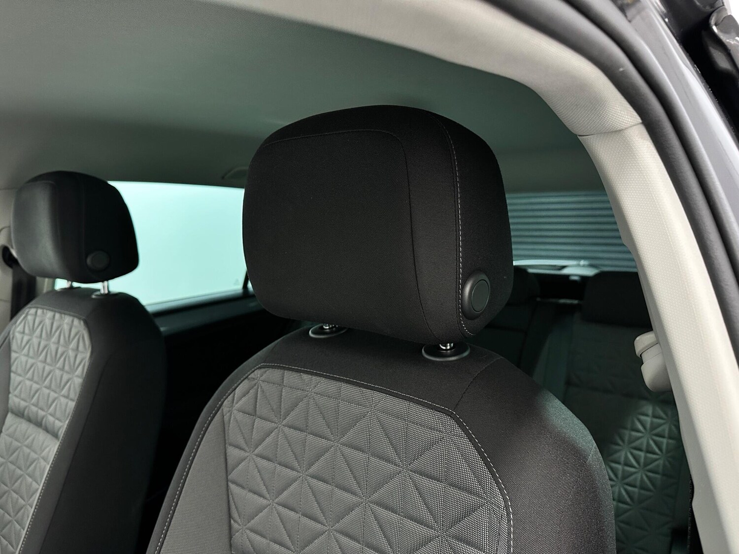 Used Volkswagen Tiguan for sale - 77892505: Photo 37