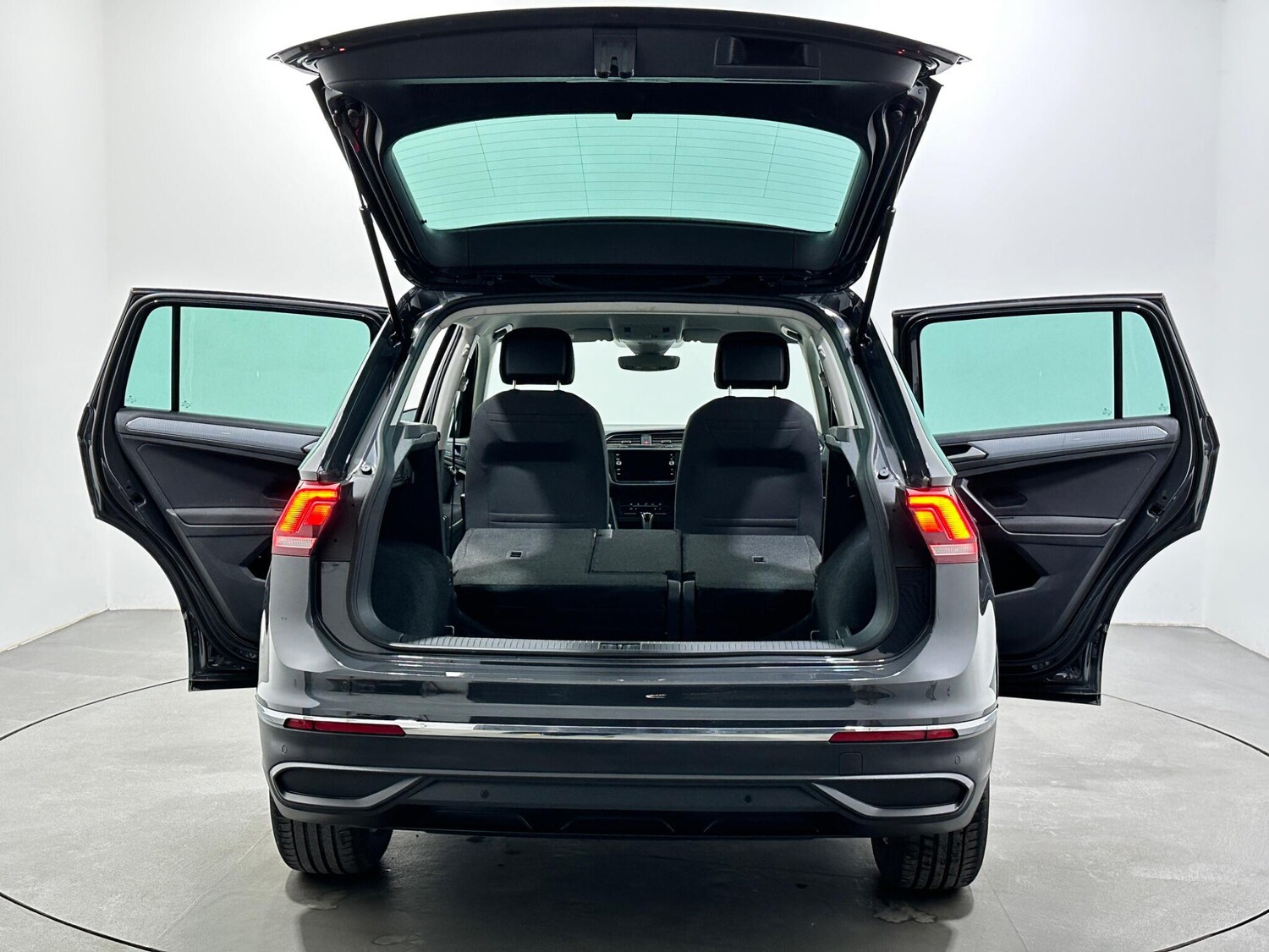 Used Volkswagen Tiguan for sale - 77892505: Photo 45