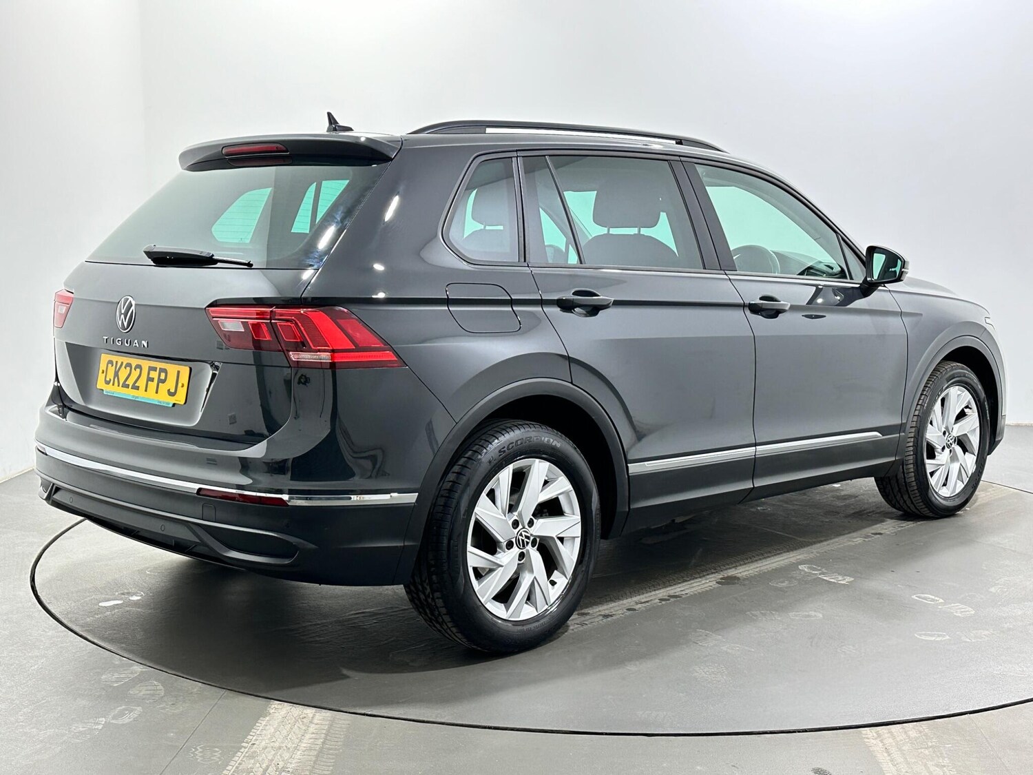 Used Volkswagen Tiguan for sale - 77892505: Photo 8
