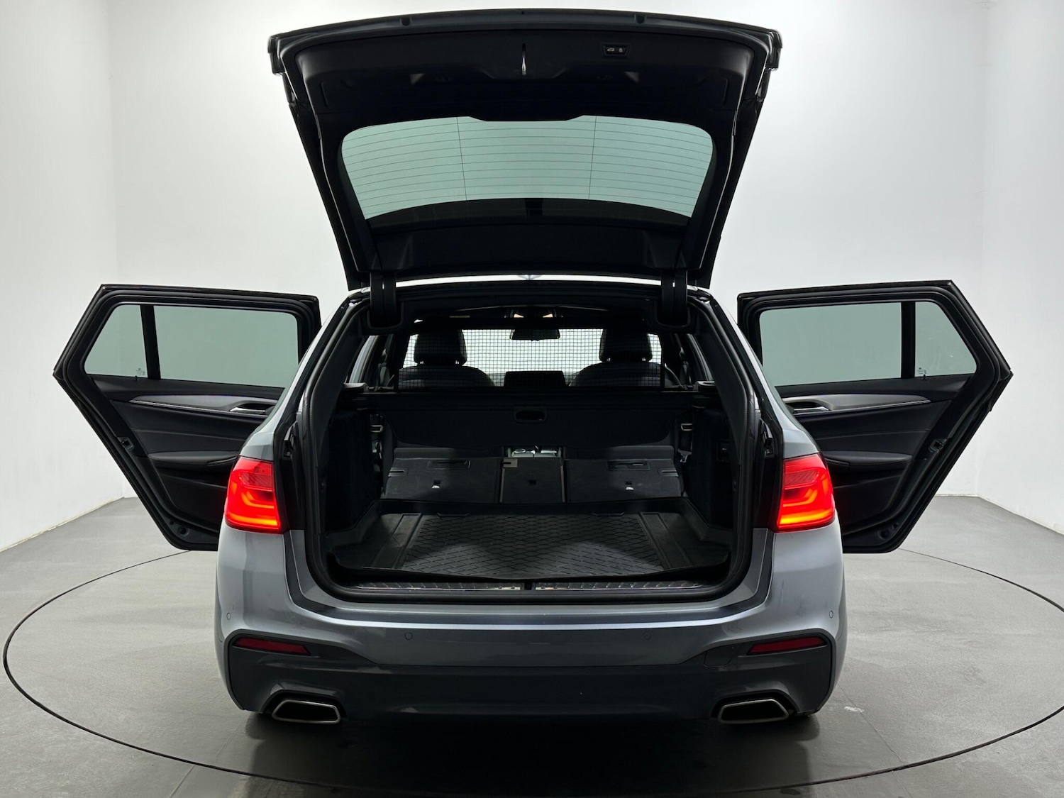 Used BMW 5 Series 2019 for sale - 78115327: Photo 45