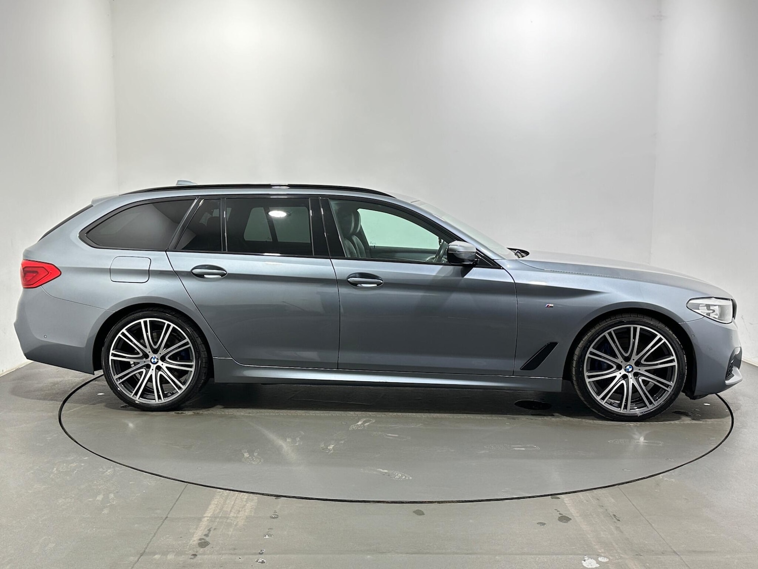 Used BMW 5 Series 2019 for sale - 78115327: Photo 9